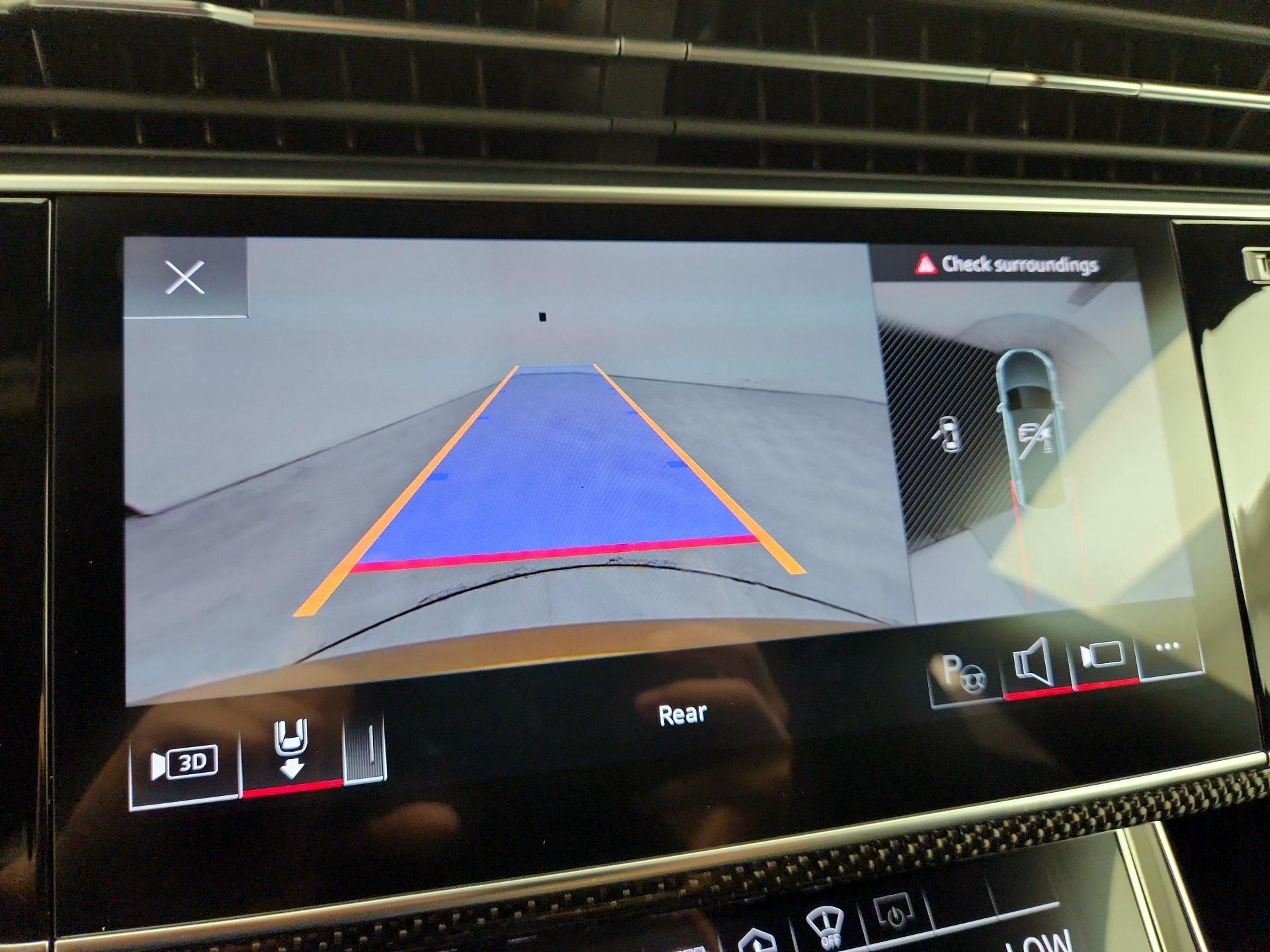 Thumbnail: 2023 Audi SQ8 - 15