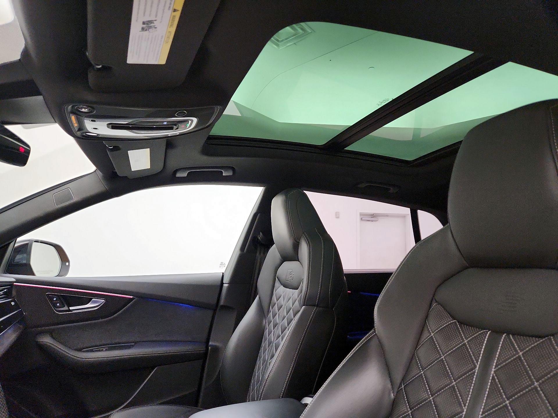 Thumbnail: 2023 Audi SQ8 - 19