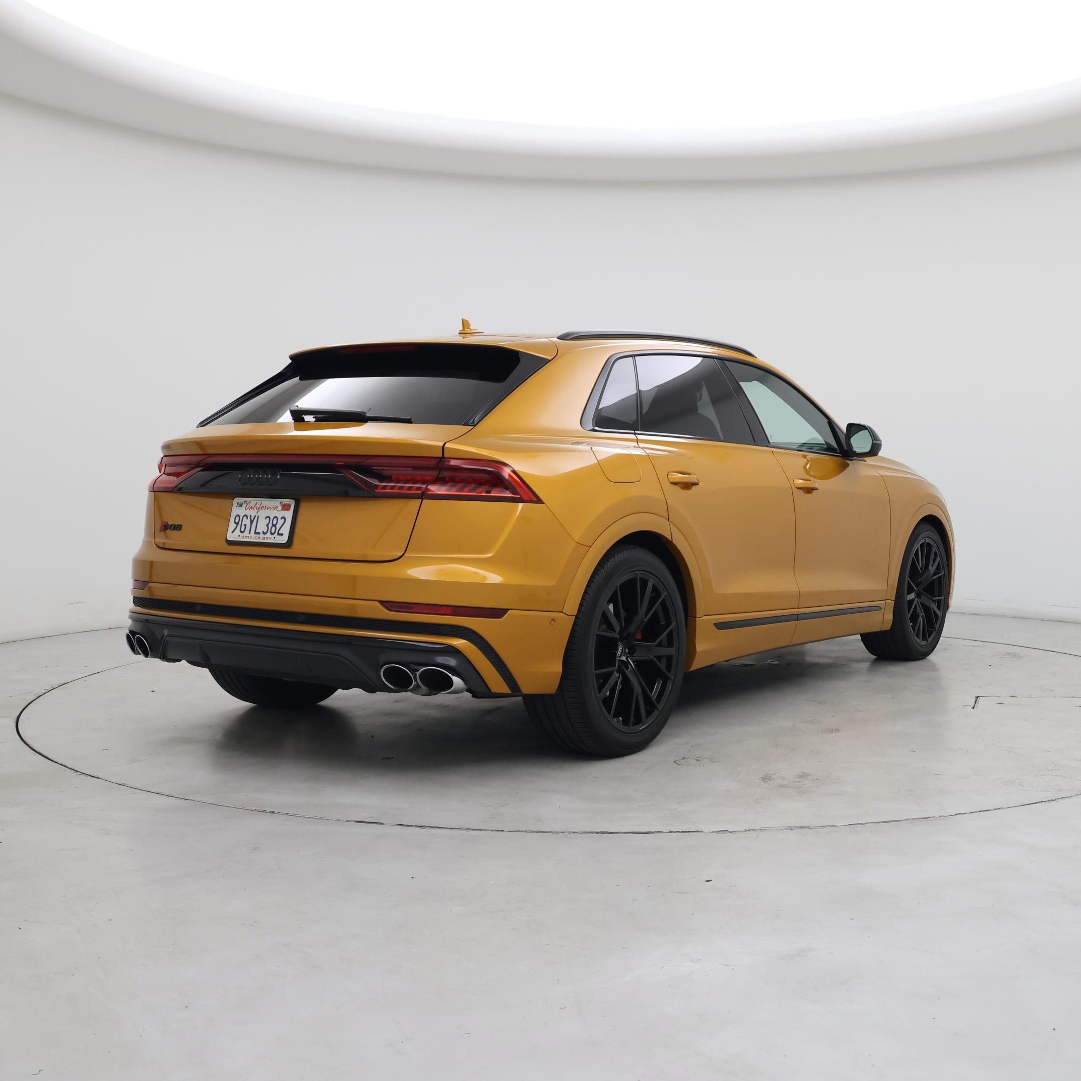 Thumbnail: 2023 Audi SQ8 - 8