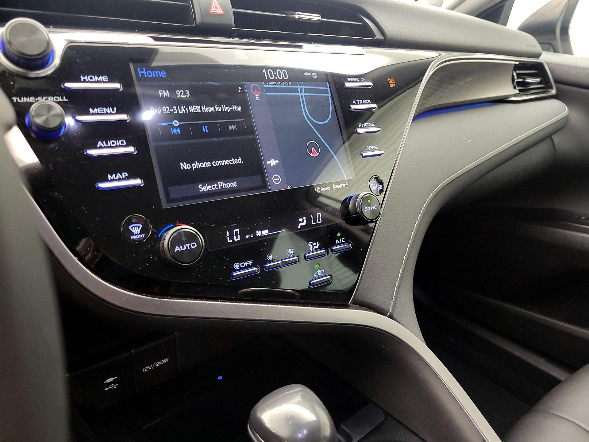 Thumbnail: 2019 Toyota Camry - 16