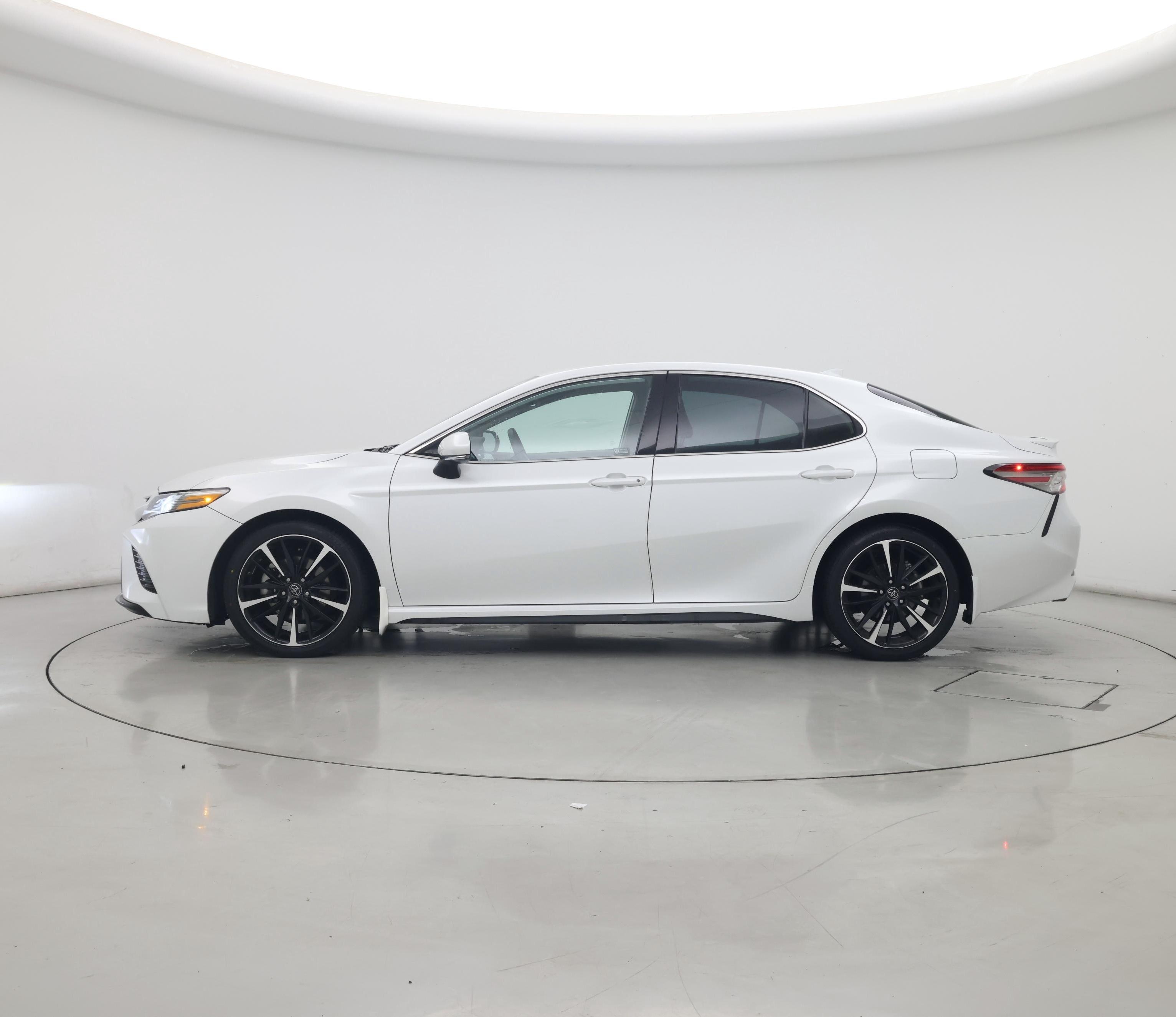 Thumbnail: 2019 Toyota Camry - 3