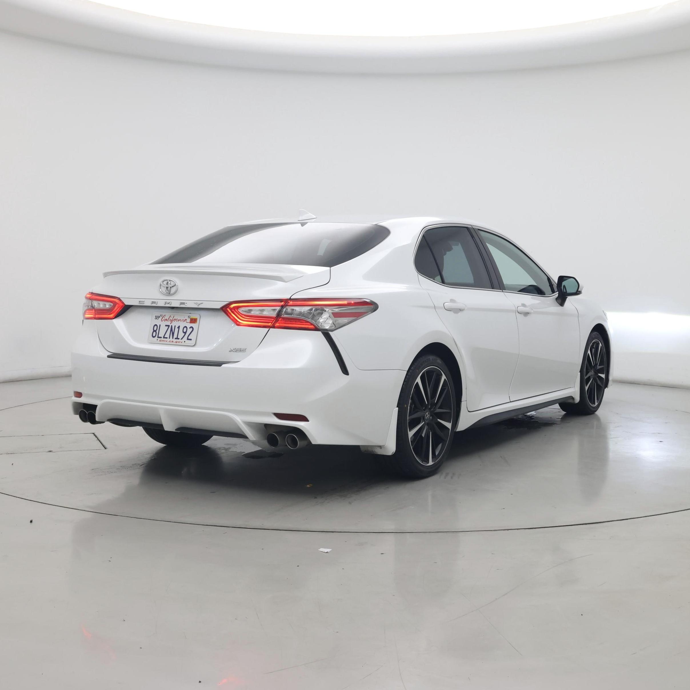 Thumbnail: 2019 Toyota Camry - 8