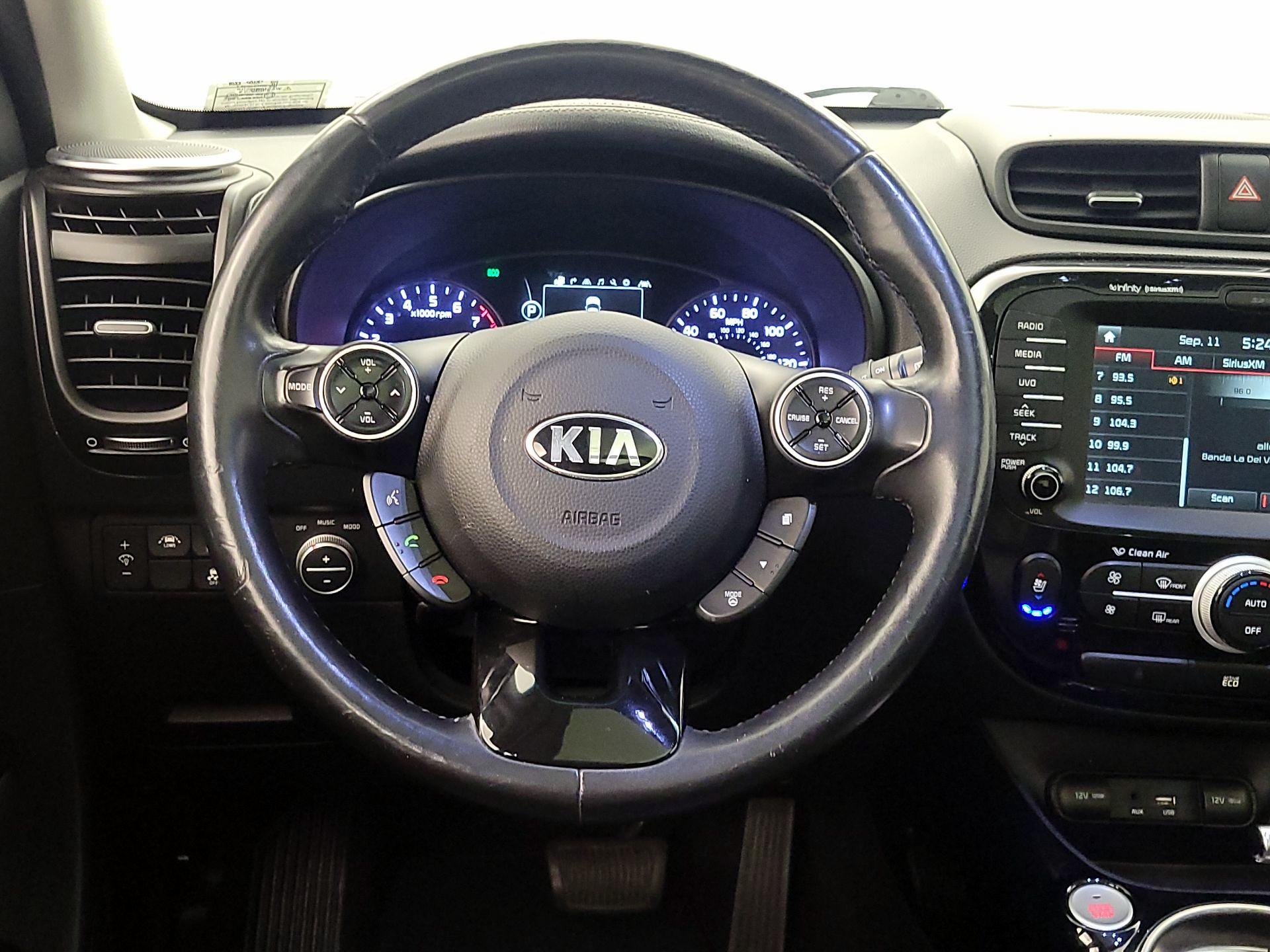 Thumbnail: 2016 Kia Soul - 10
