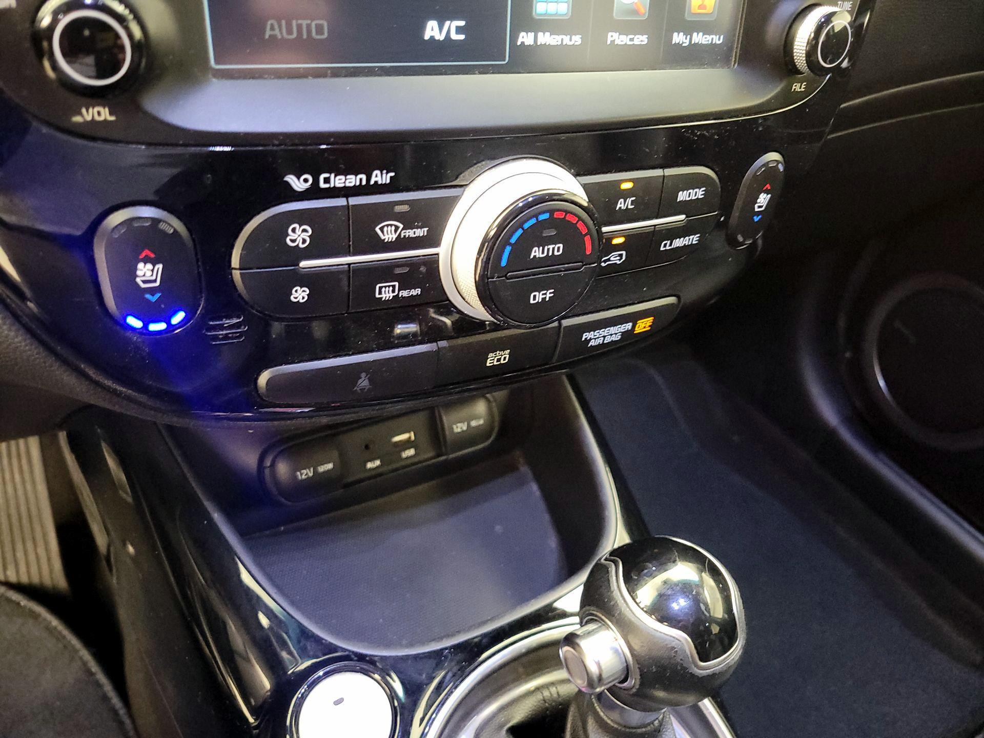 Thumbnail: 2016 Kia Soul - 16