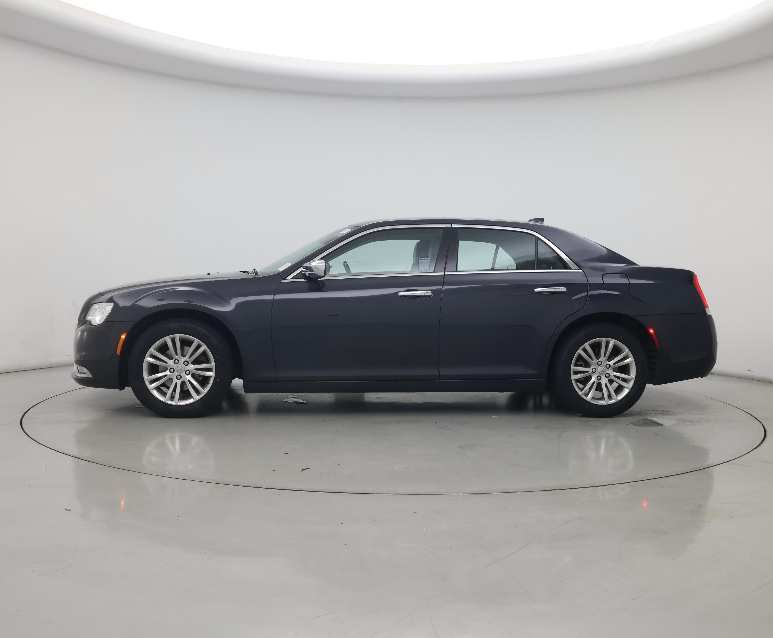 Thumbnail: 2016 Chrysler 300 - 3