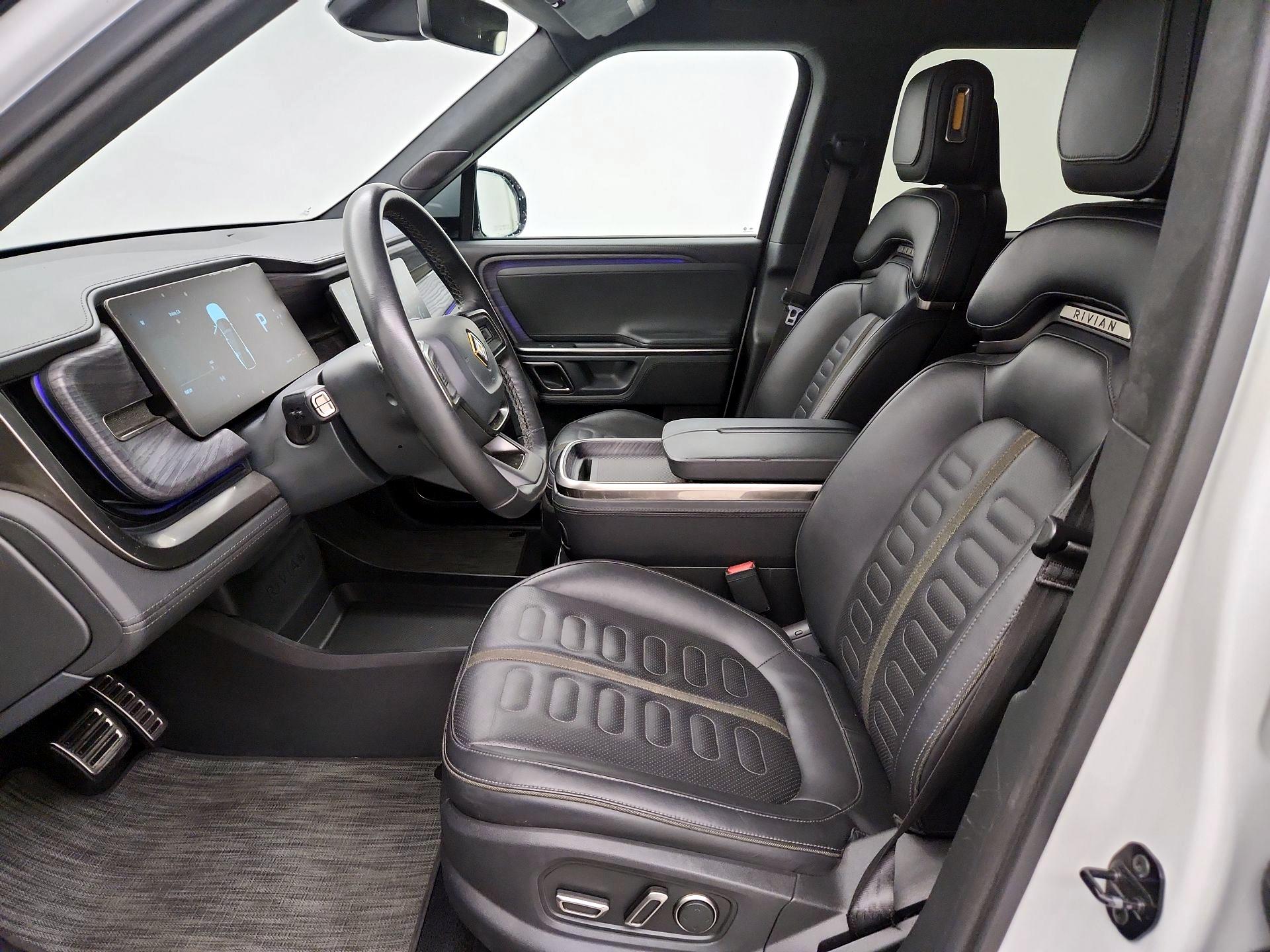 Thumbnail: 2024 Rivian R1S - 11