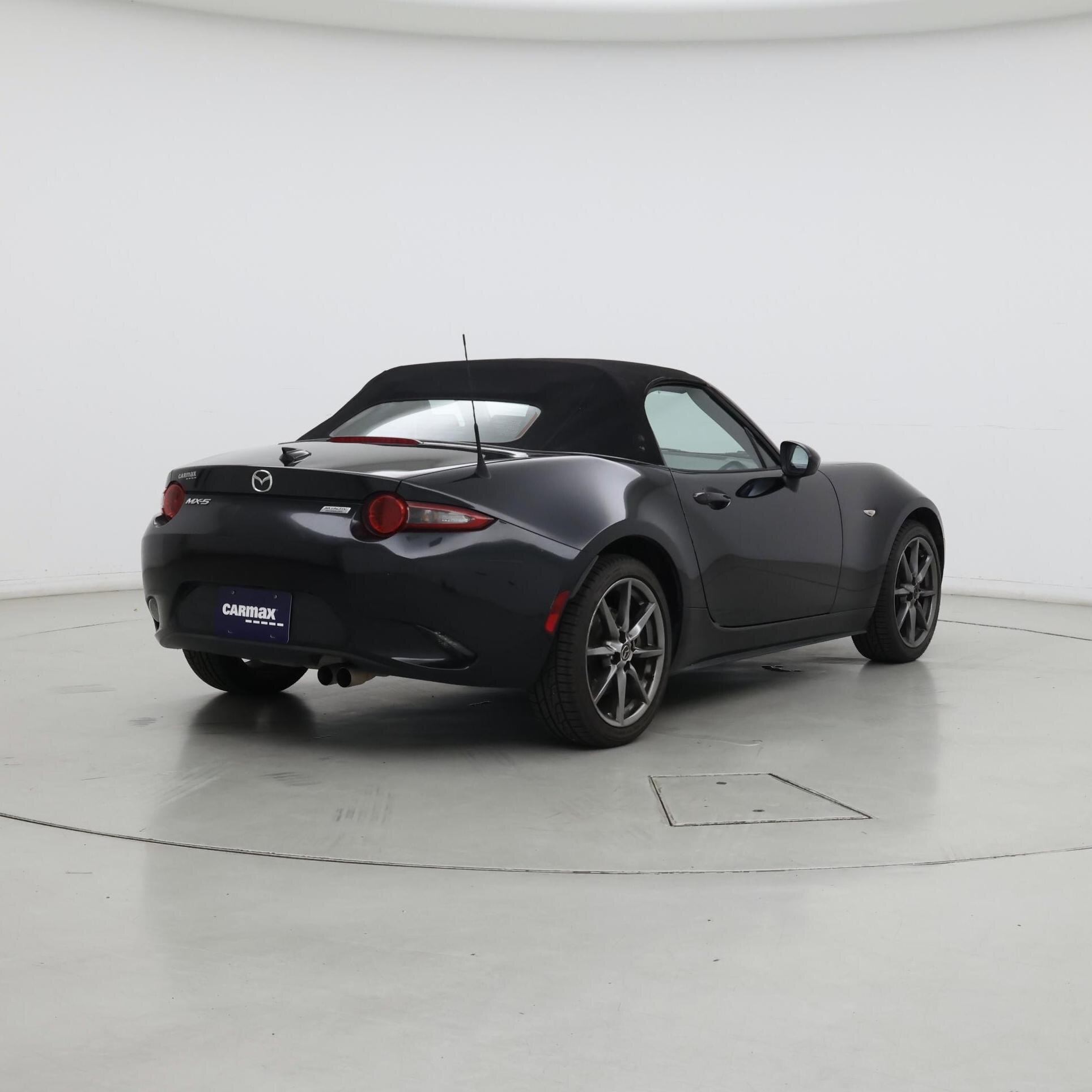 Thumbnail: 2016 Mazda MX-5 Miata - 8