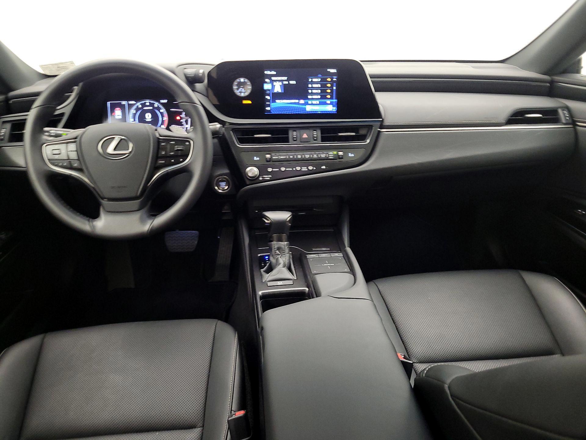 Thumbnail: 2022 Lexus ES - 9