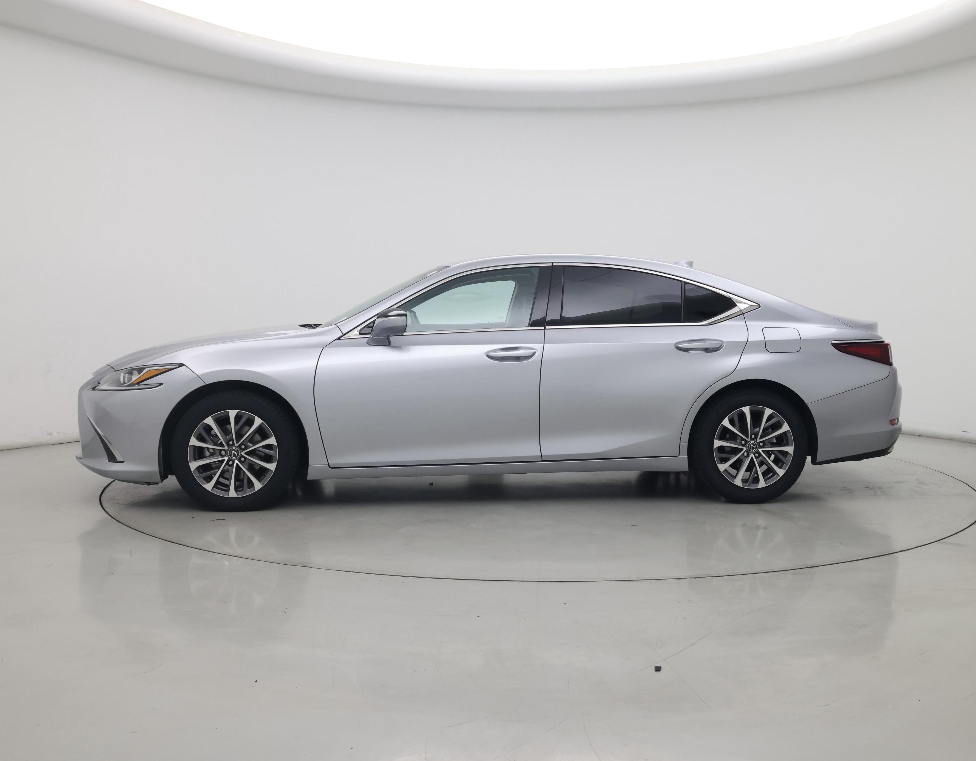 Thumbnail: 2022 Lexus ES - 3