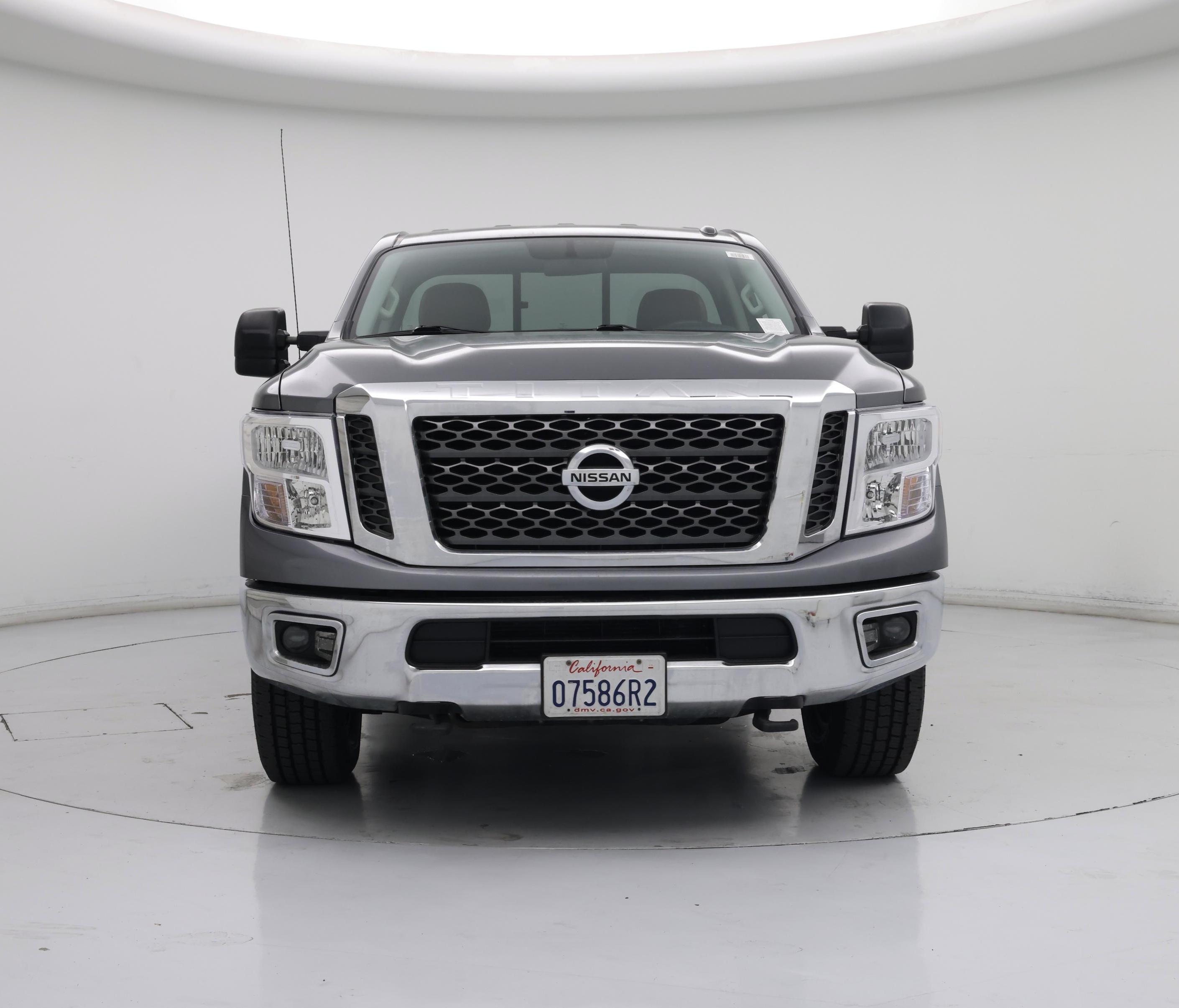 Thumbnail: 2017 Nissan Titan - 5