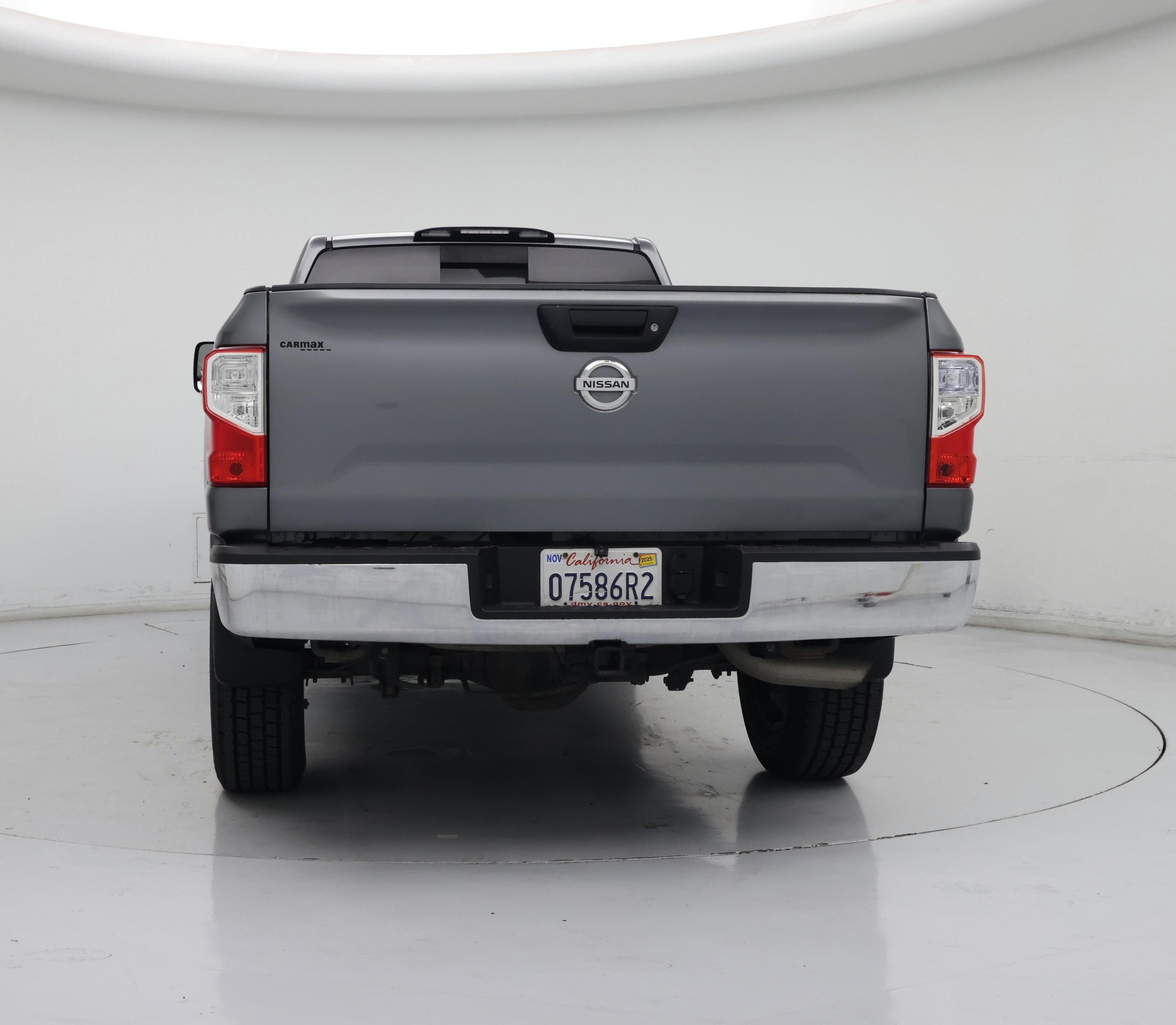 Thumbnail: 2017 Nissan Titan - 6