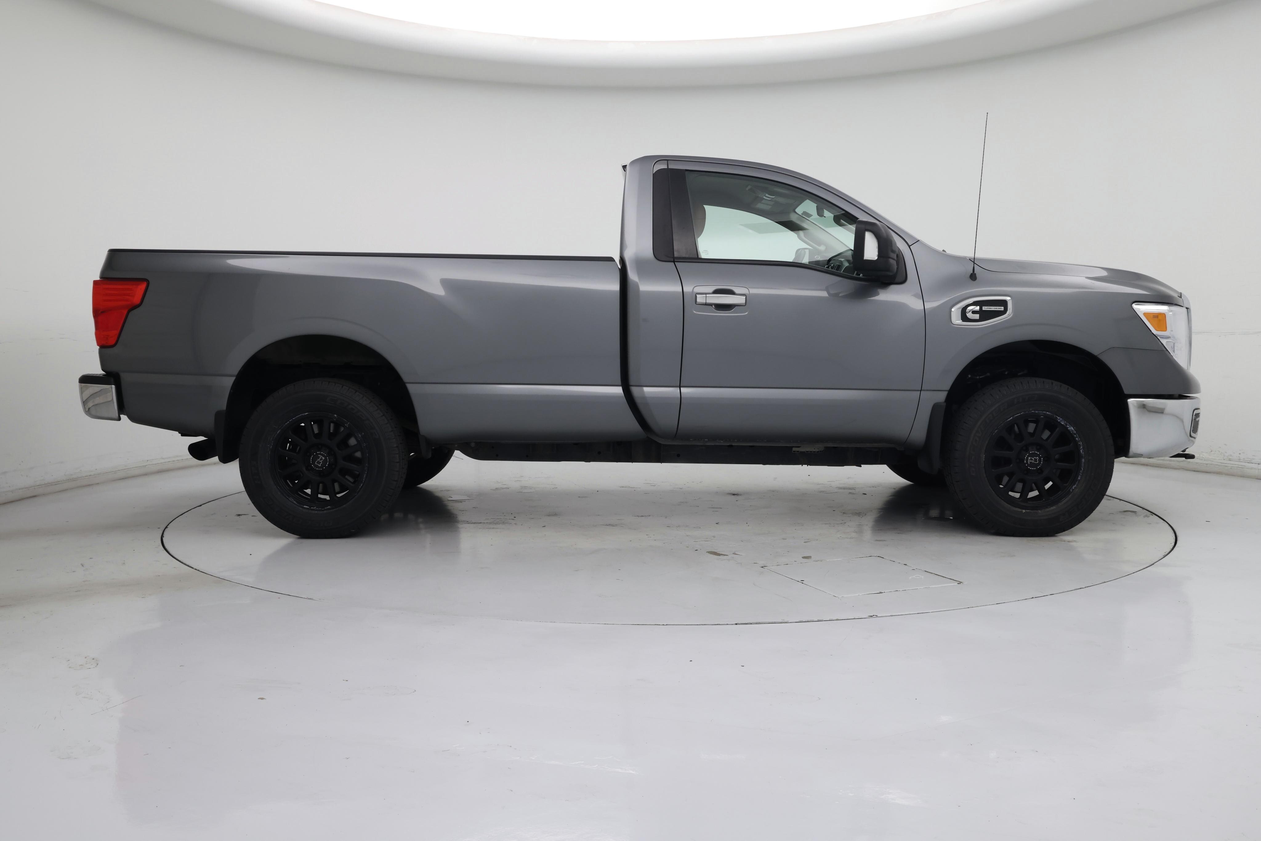 Thumbnail: 2017 Nissan Titan - 7