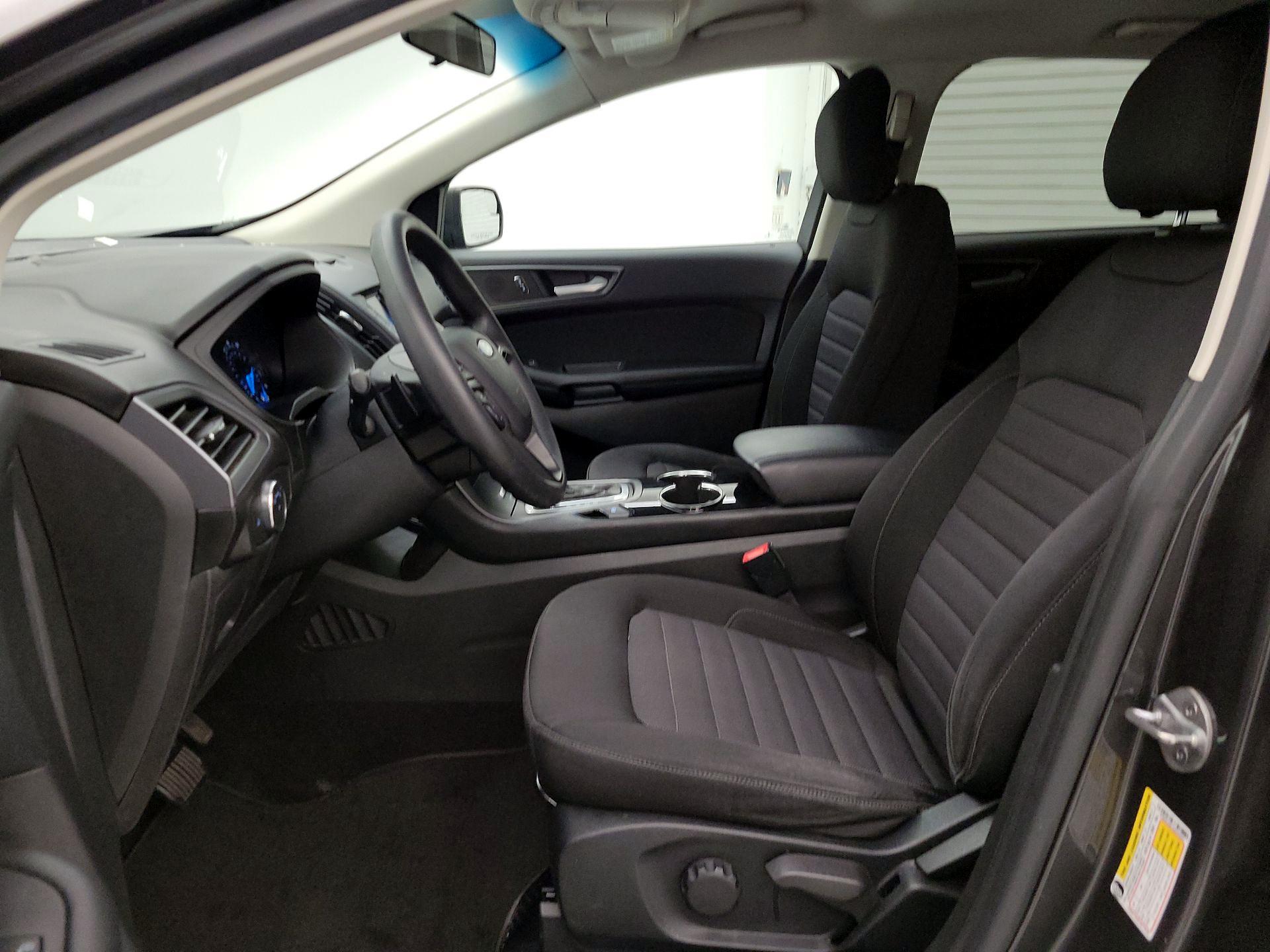 Thumbnail: 2016 Ford Edge - 11