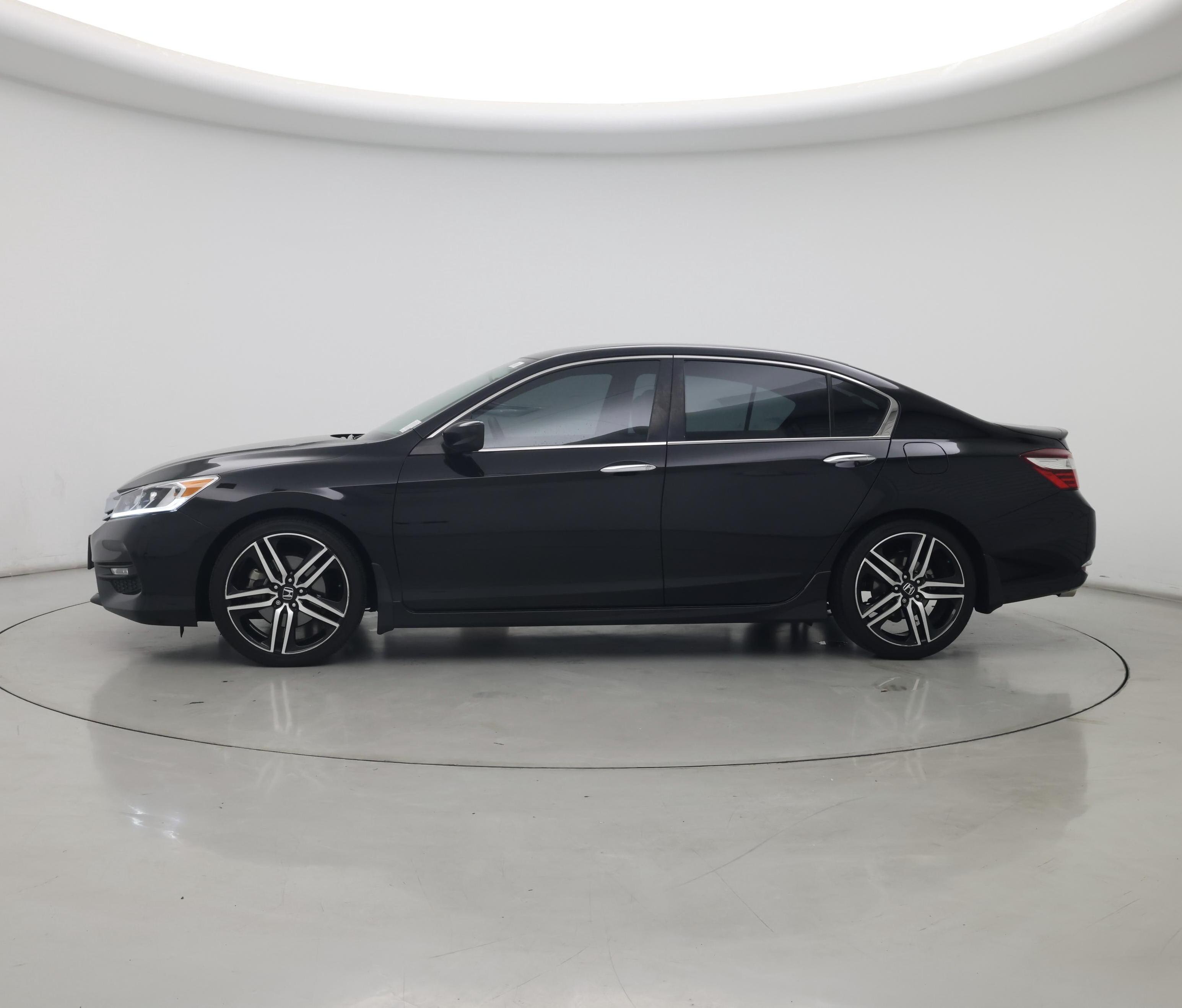 Thumbnail: 2017 Honda Accord - 3