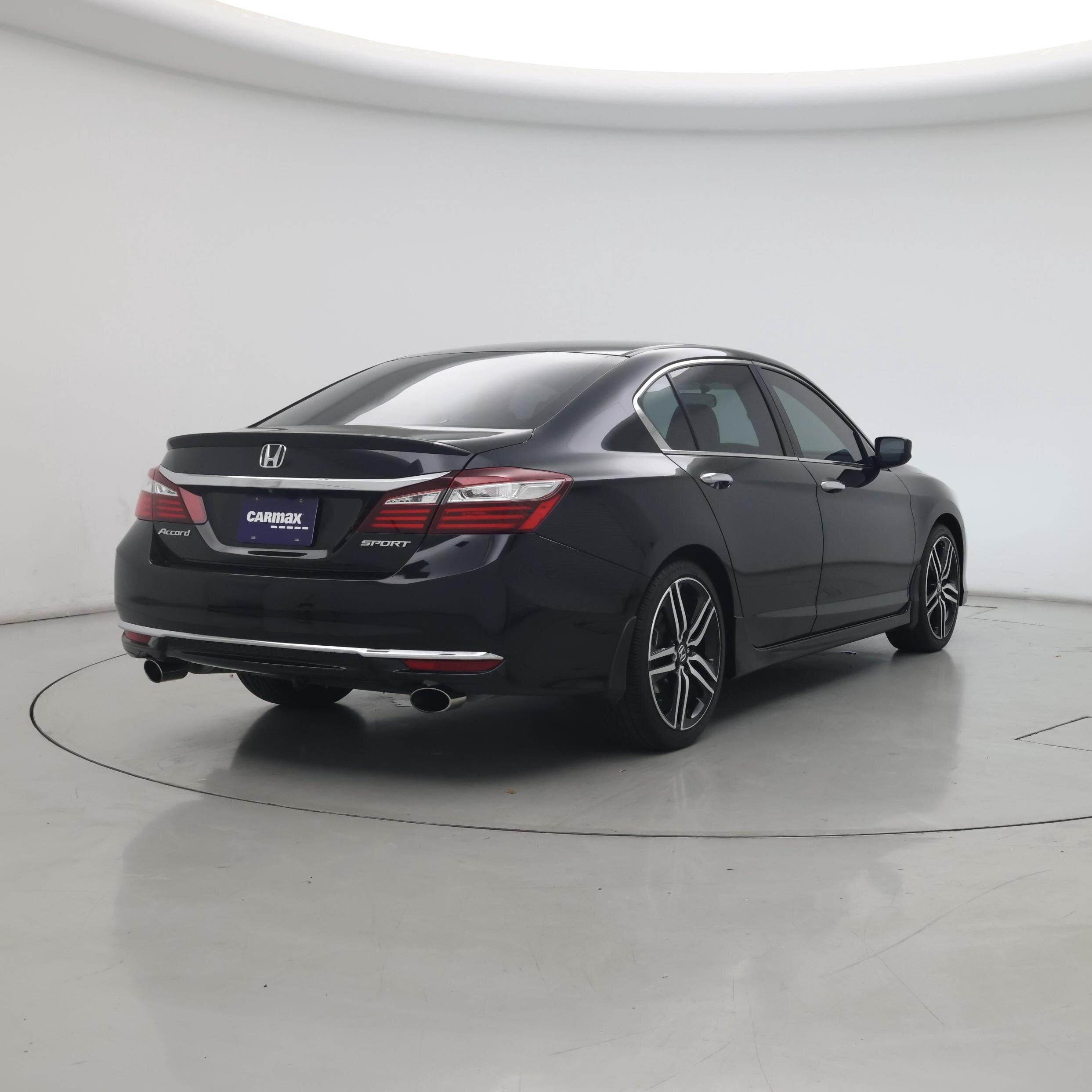 Thumbnail: 2017 Honda Accord - 8
