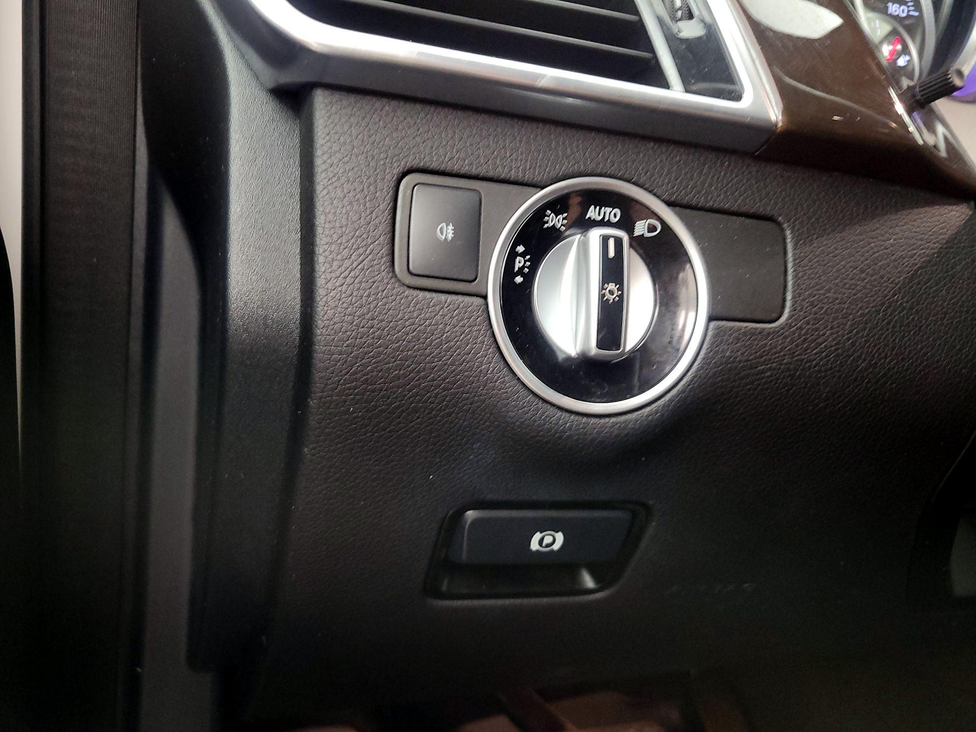 Thumbnail: 2016 Mercedes-Benz GLE - 13
