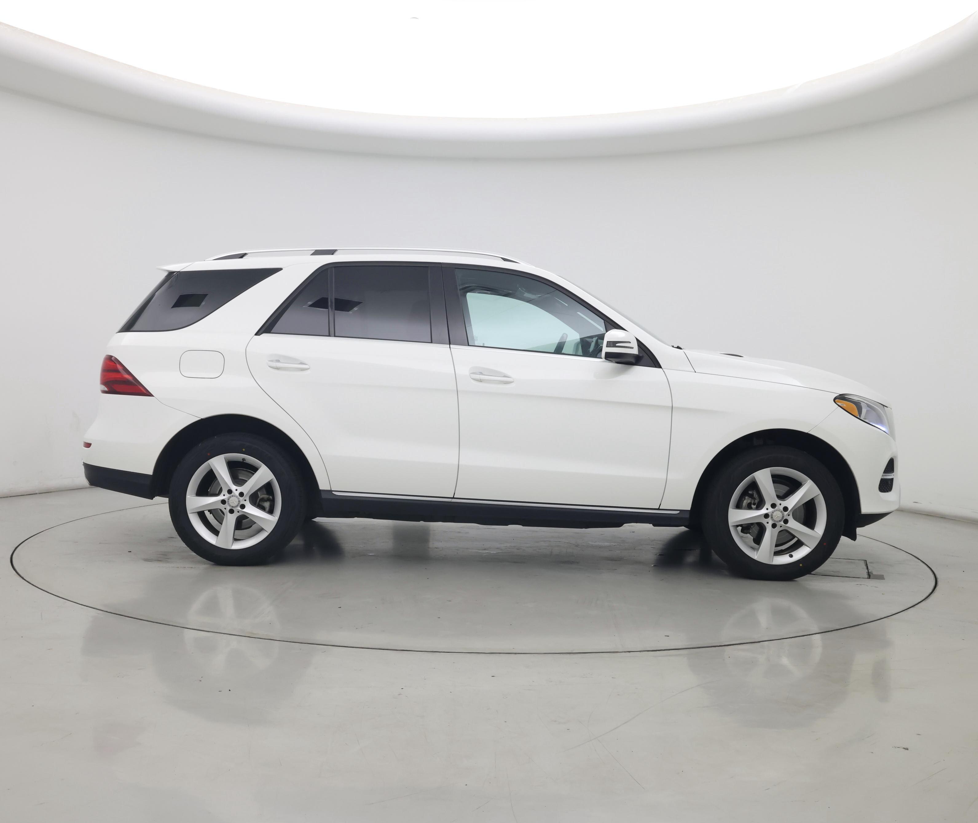 Thumbnail: 2016 Mercedes-Benz GLE - 7