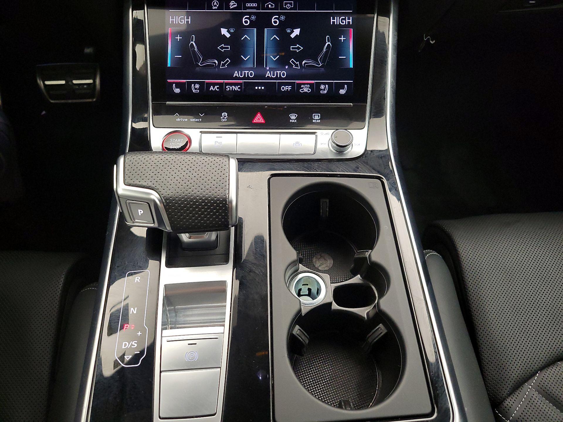 Thumbnail: 2024 Audi SQ8 - 18