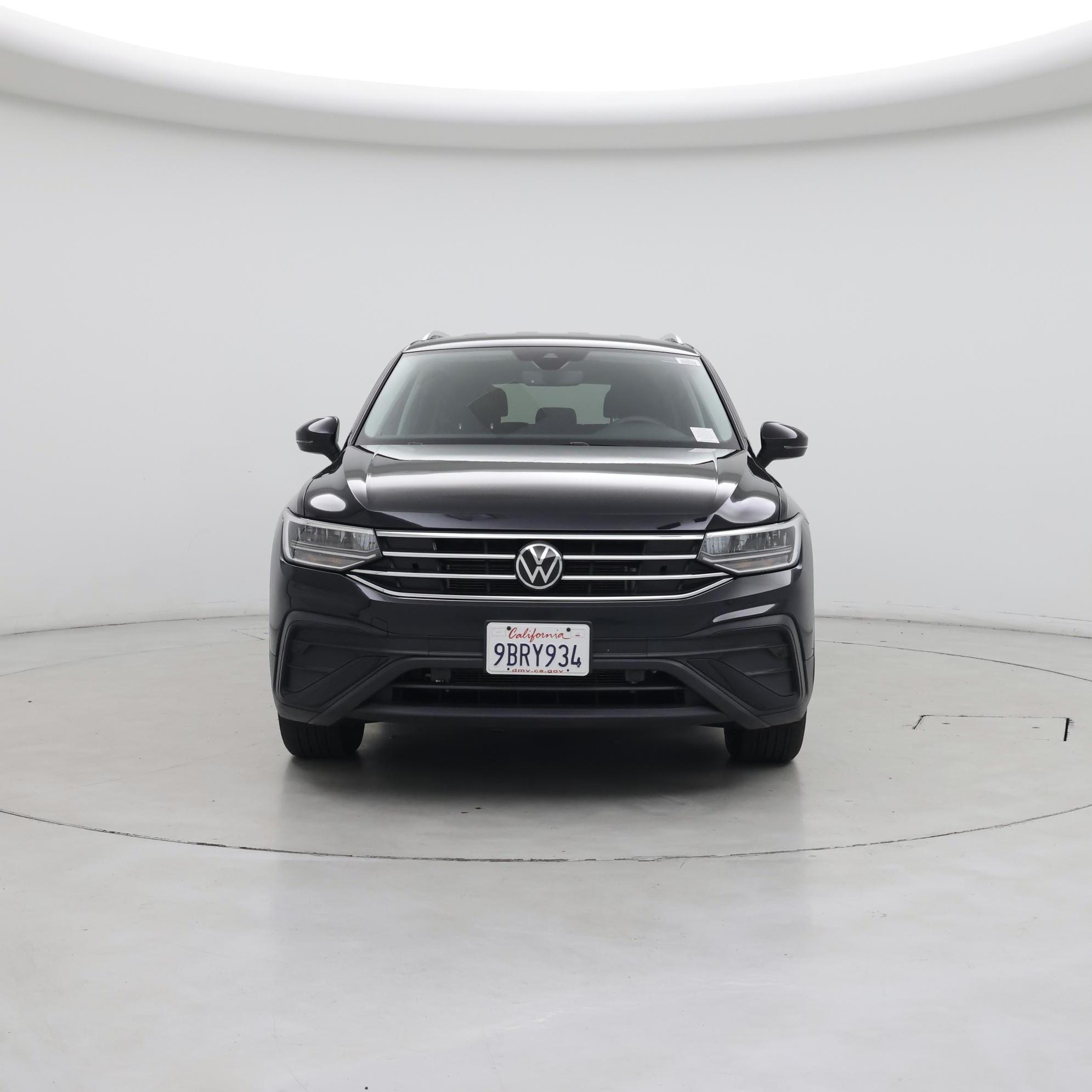 Thumbnail: 2022 Volkswagen Tiguan - 5