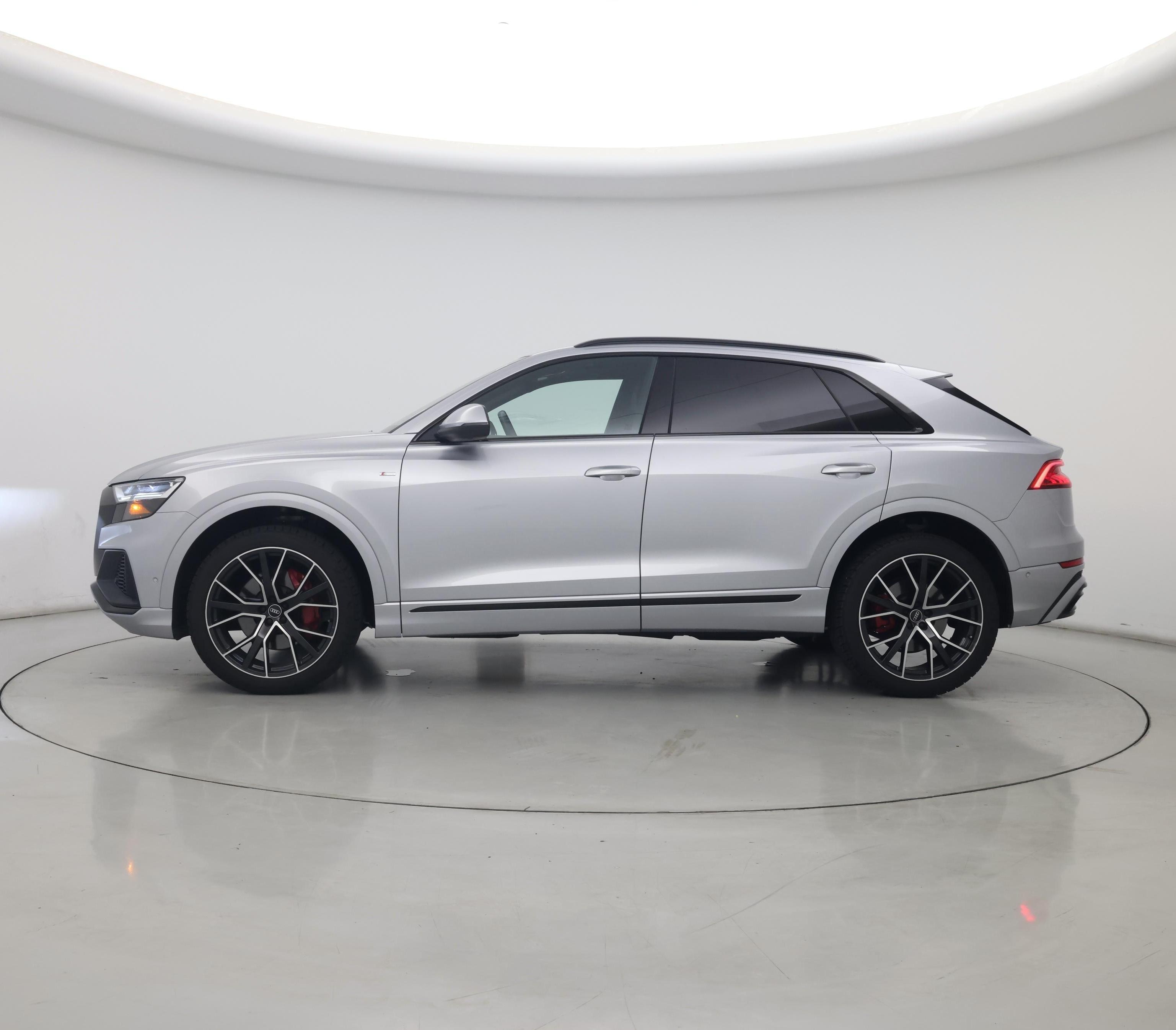 Thumbnail: 2021 Audi Q8 - 3