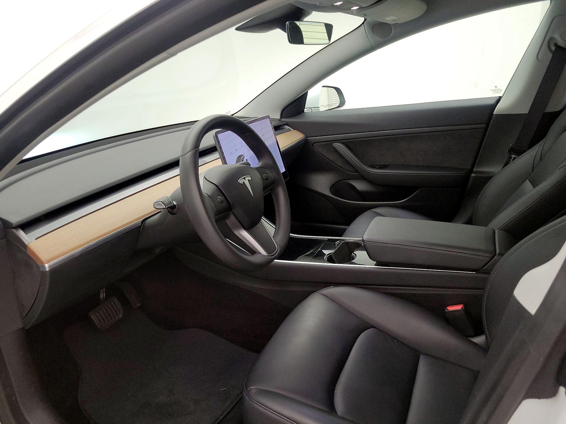 Thumbnail: 2020 Tesla Model 3 - 11