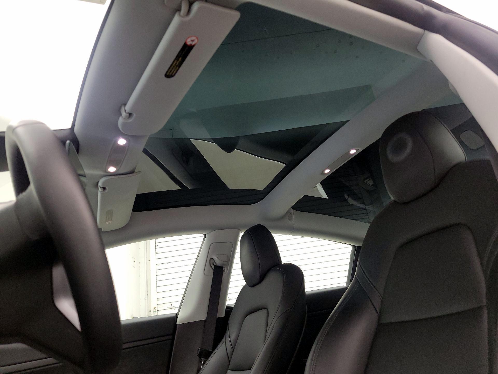 Thumbnail: 2020 Tesla Model 3 - 19