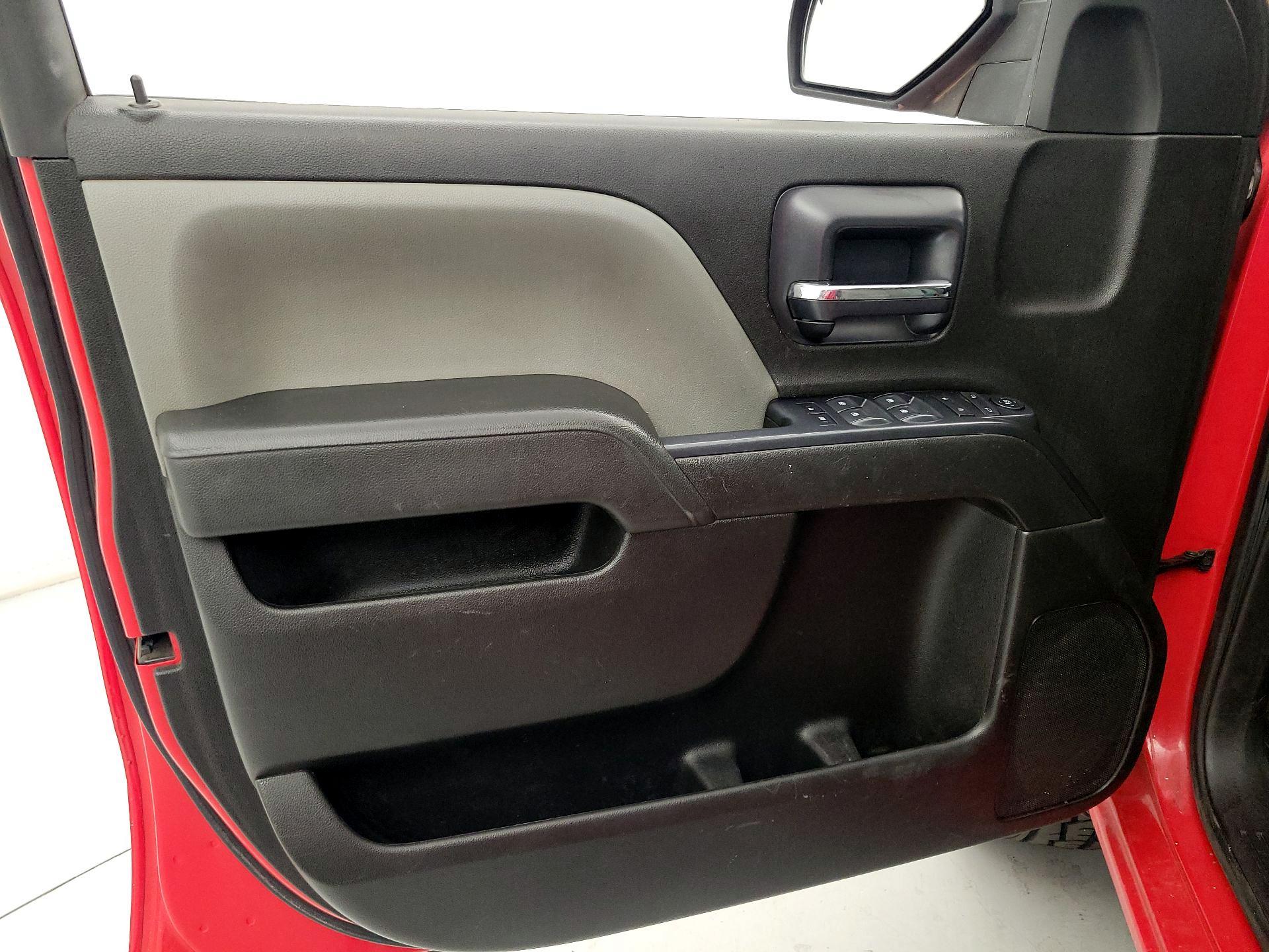 Thumbnail: 2018 Chevrolet Silverado 1500 - 12