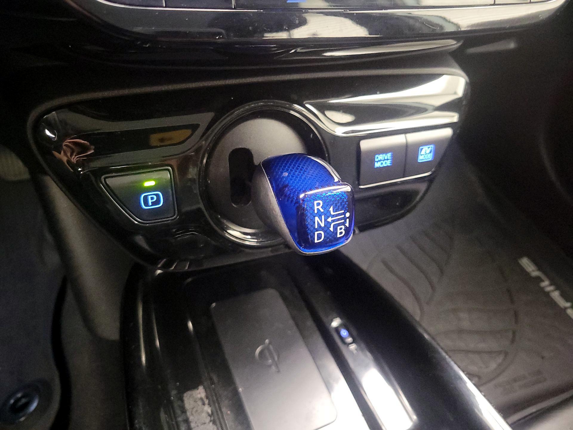 Thumbnail: 2019 Toyota Prius - 17