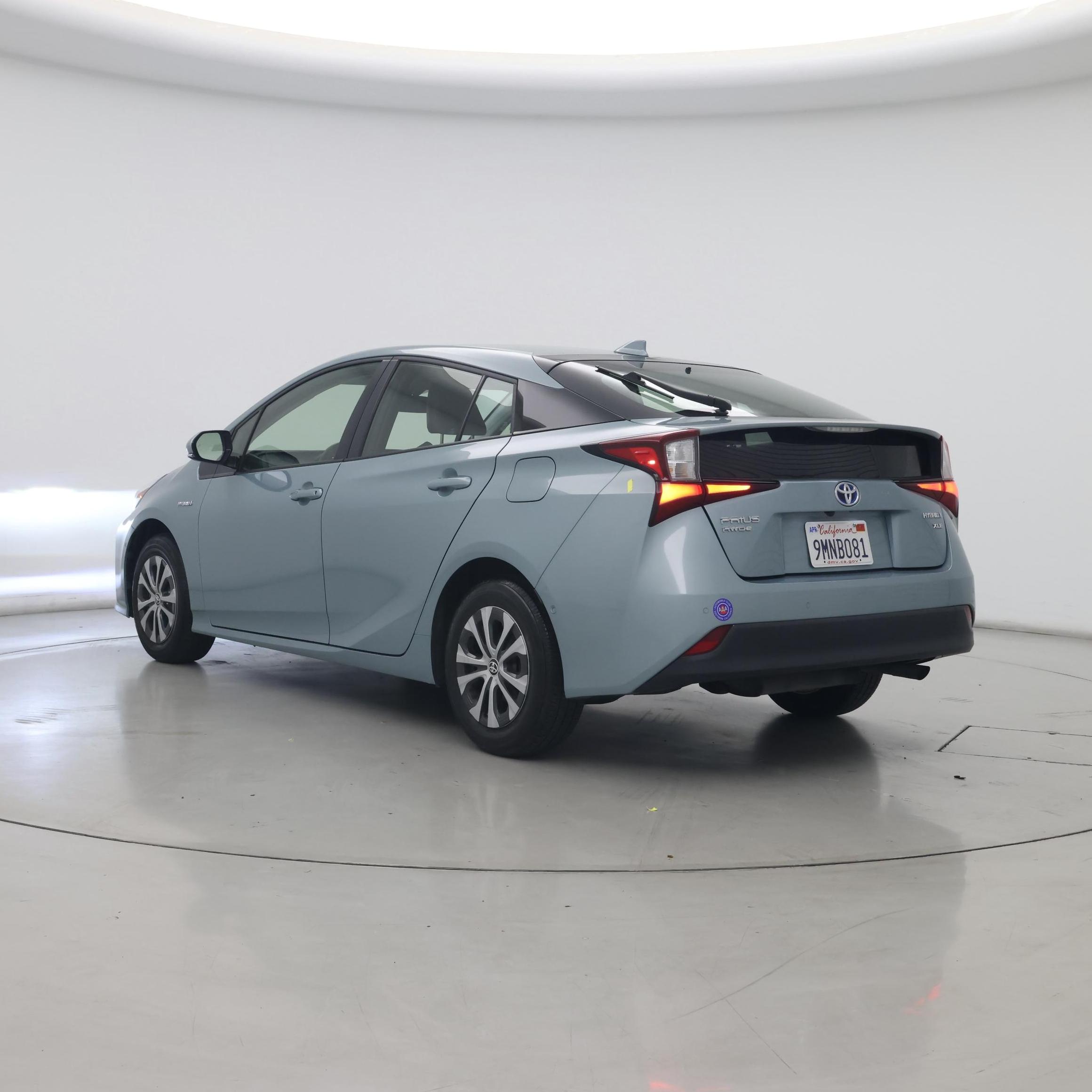 Thumbnail: 2019 Toyota Prius - 2