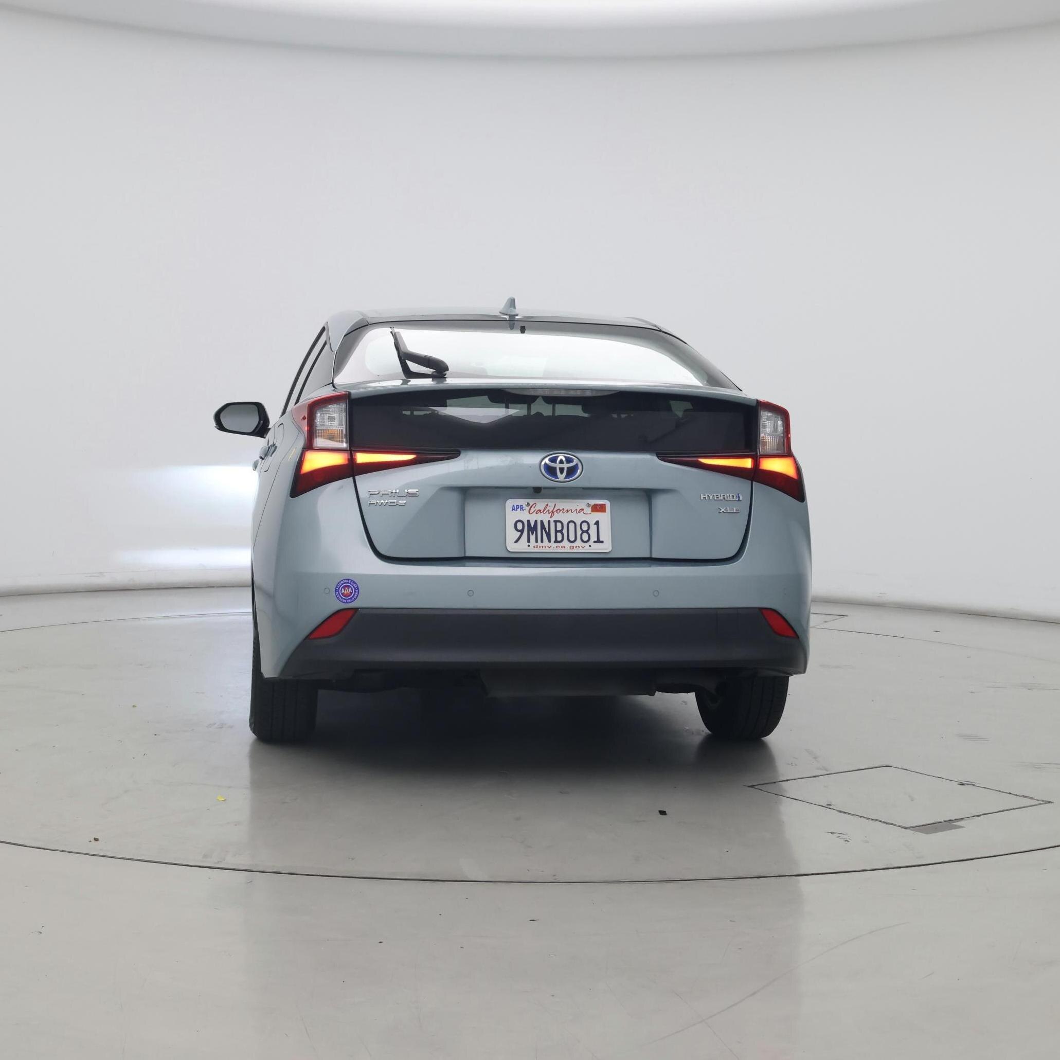 Thumbnail: 2019 Toyota Prius - 6