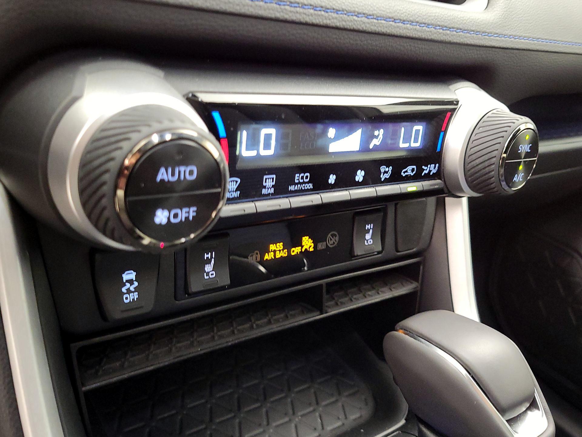 Thumbnail: 2024 Toyota RAV4 - 16