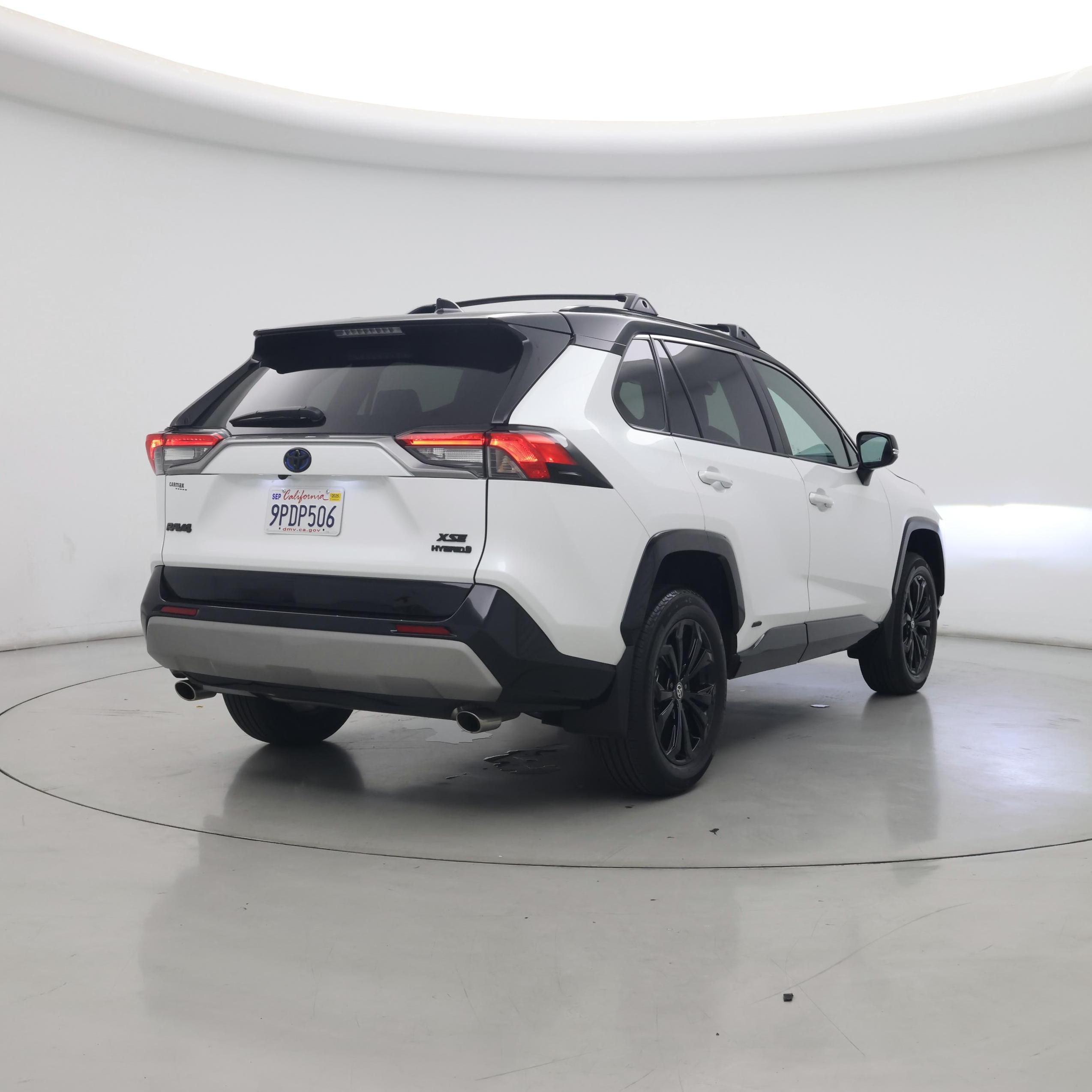Thumbnail: 2024 Toyota RAV4 - 8