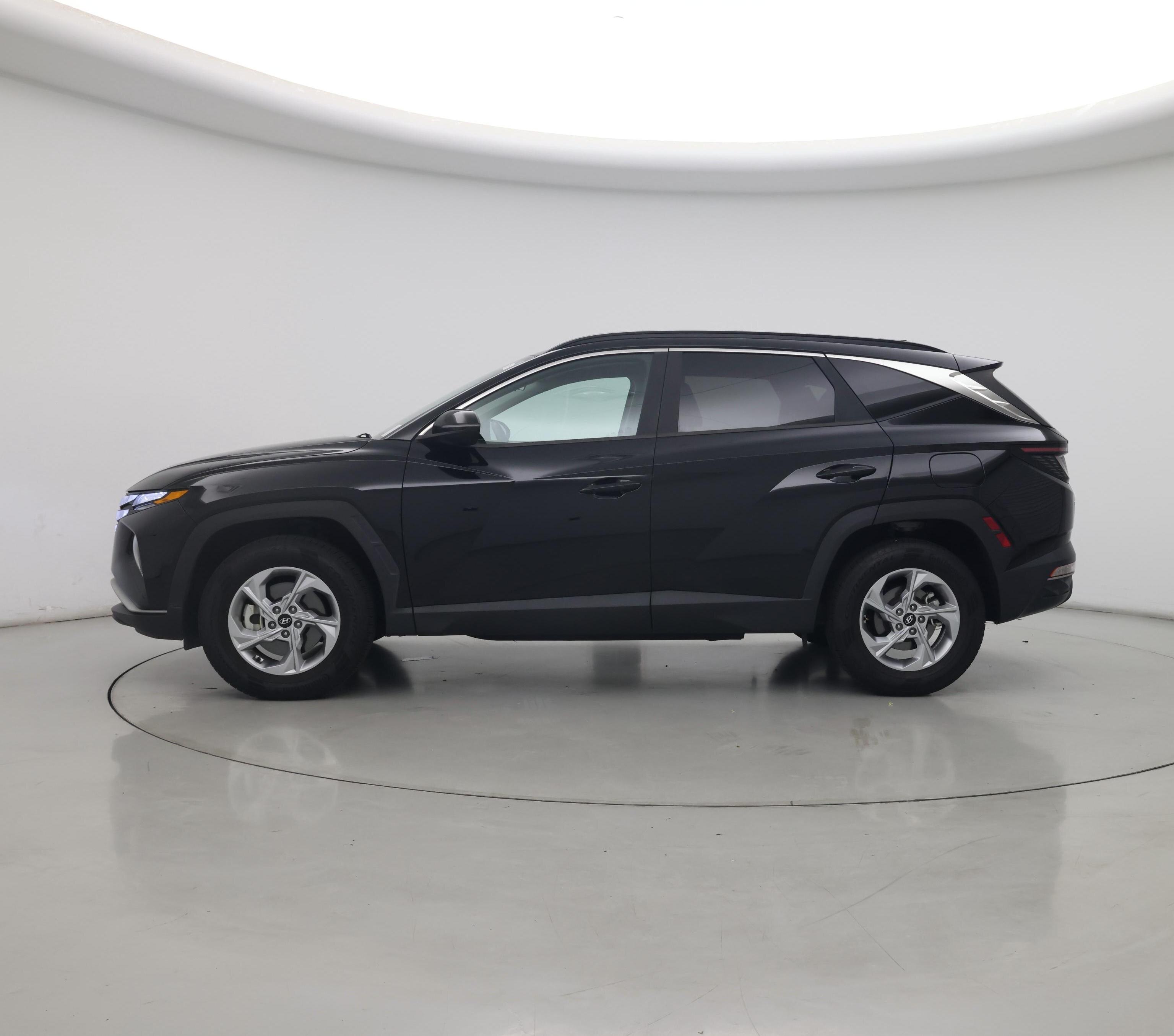 Thumbnail: 2022 Hyundai Tucson - 3