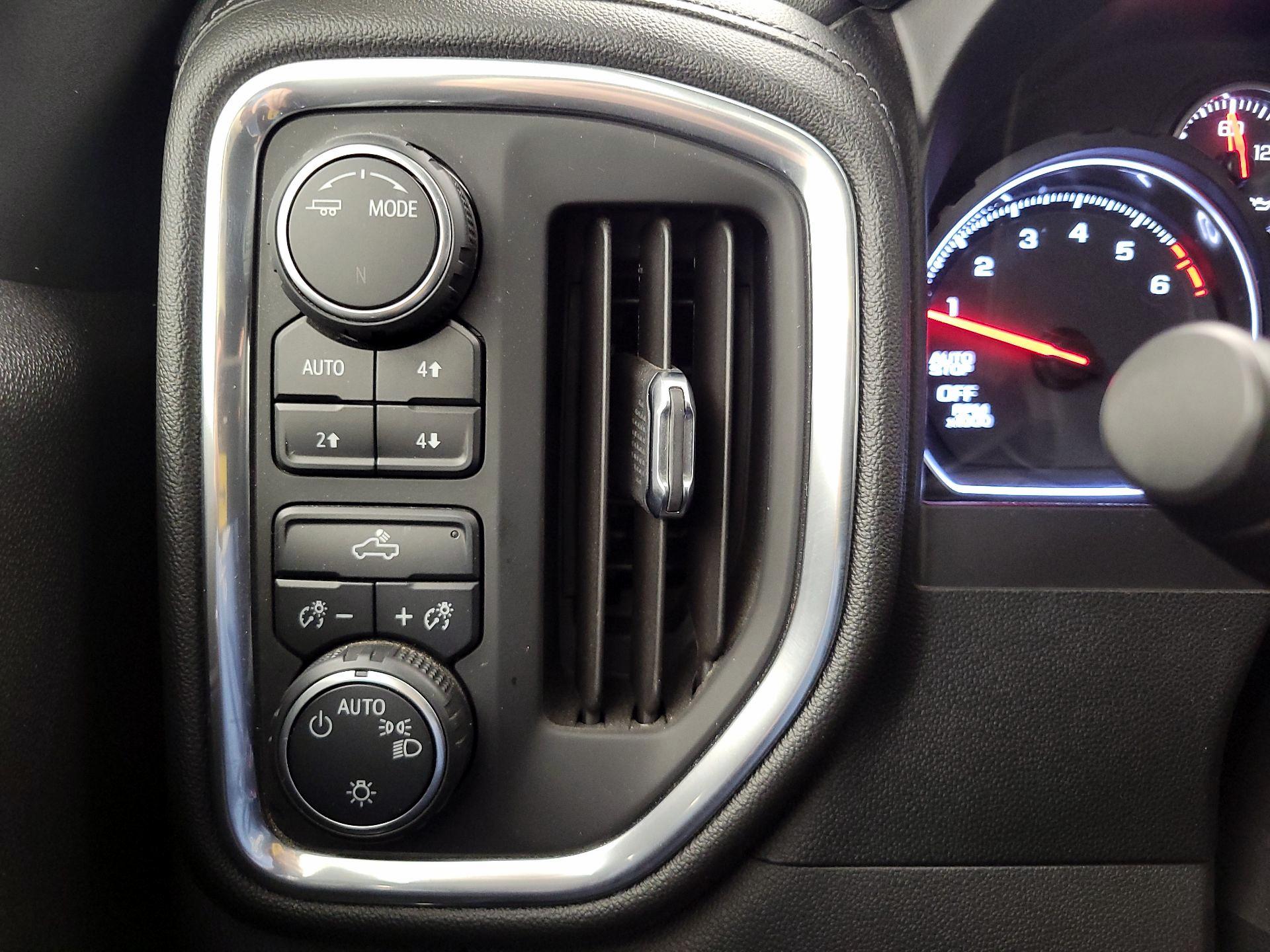 Thumbnail: 2021 Chevrolet Silverado 1500 - 13