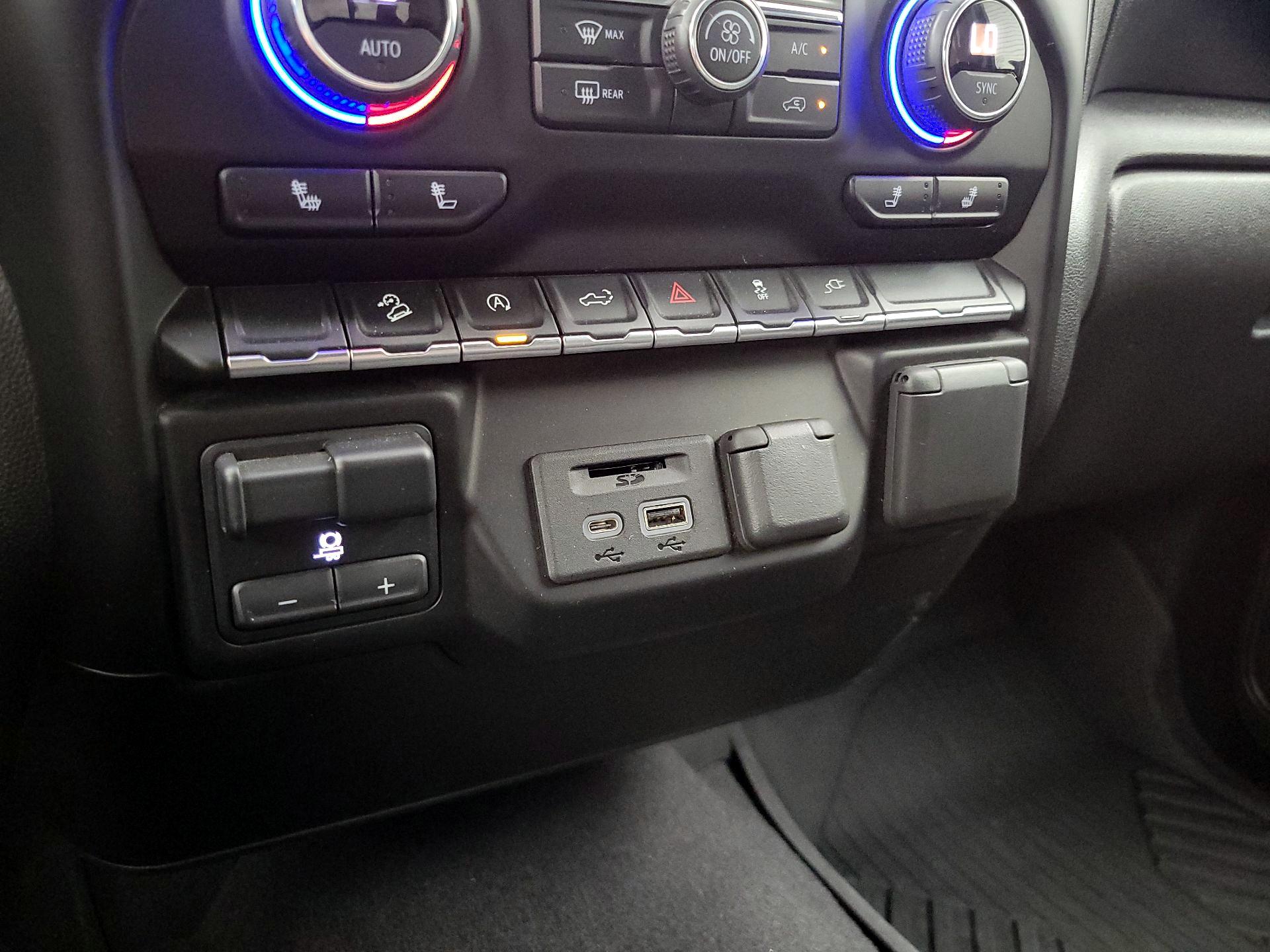 Thumbnail: 2021 Chevrolet Silverado 1500 - 18