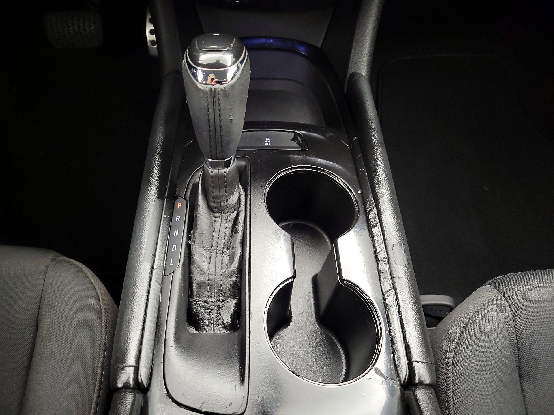 Thumbnail: 2016 Chevrolet Malibu - 18