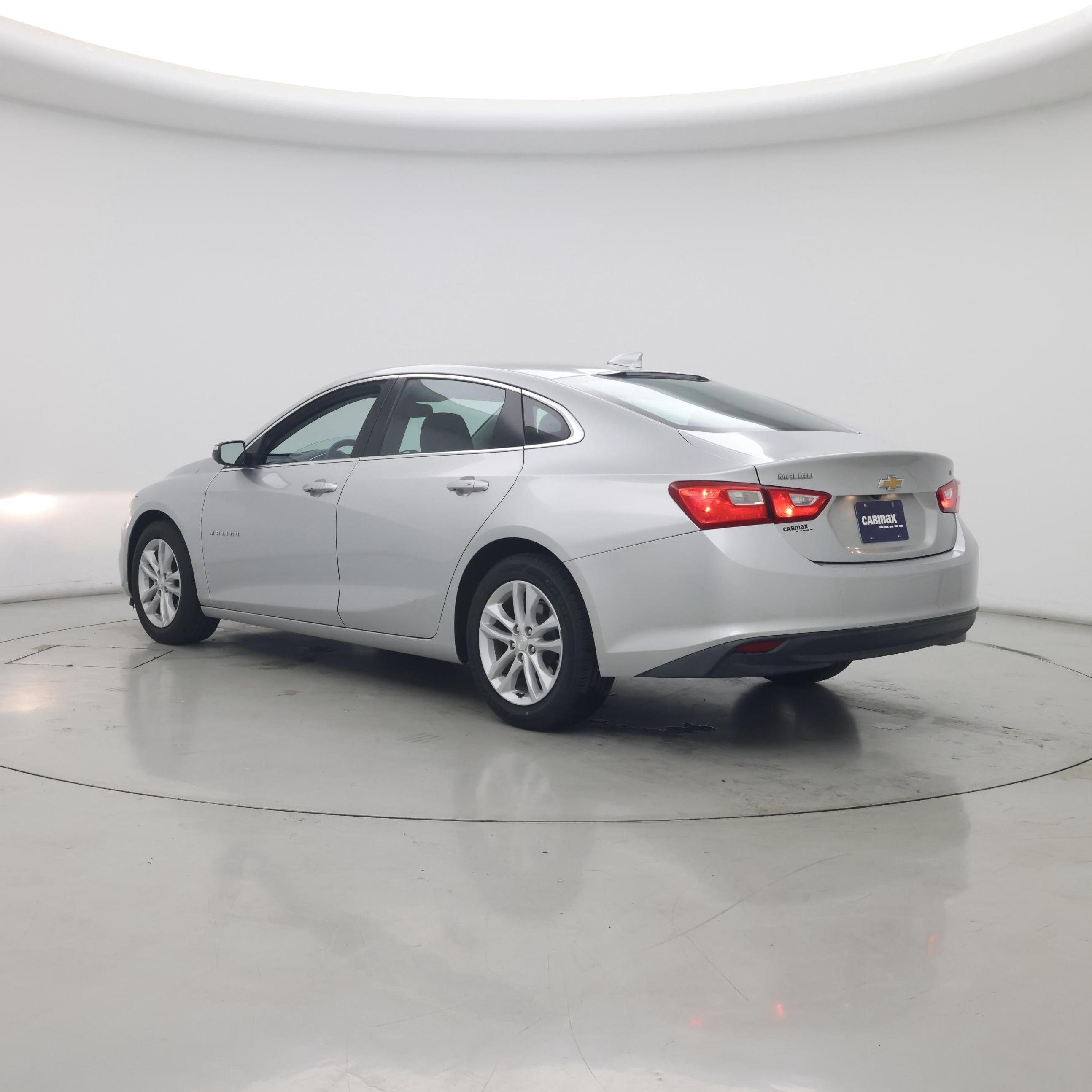 Thumbnail: 2016 Chevrolet Malibu - 2