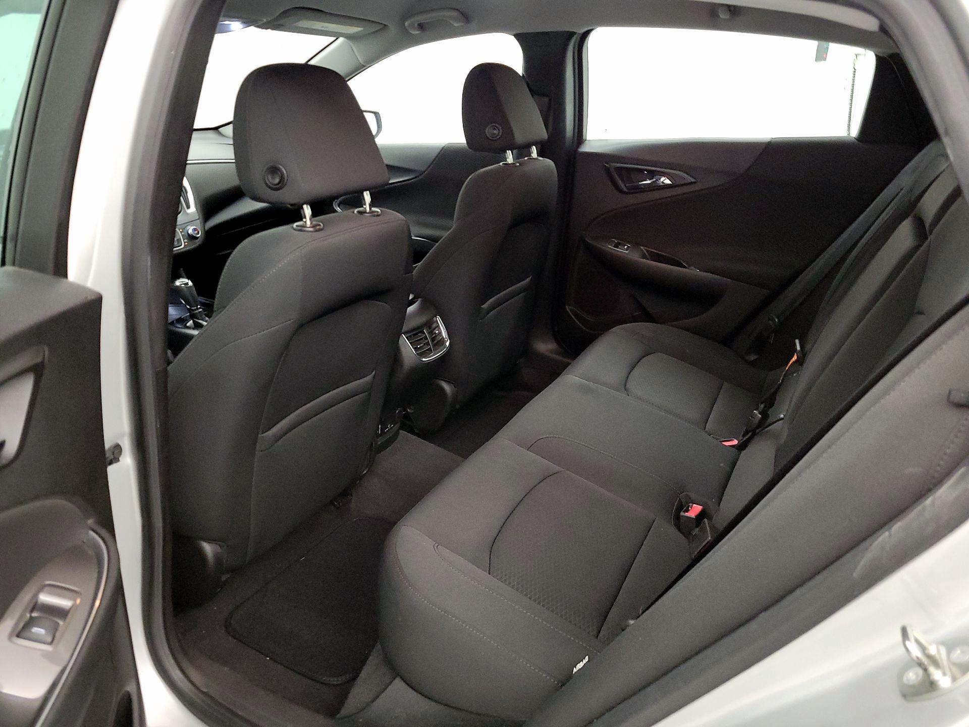 Thumbnail: 2016 Chevrolet Malibu - 20