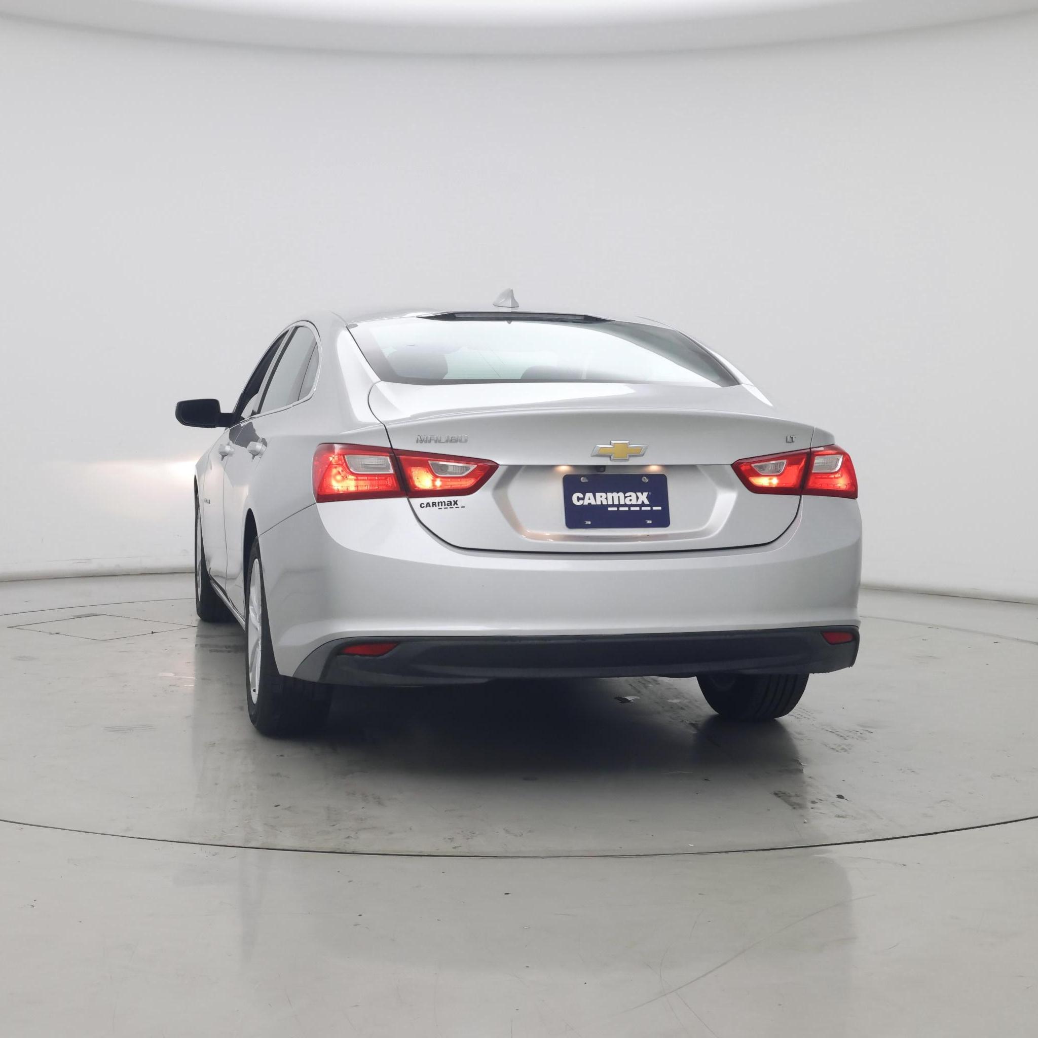 Thumbnail: 2016 Chevrolet Malibu - 6