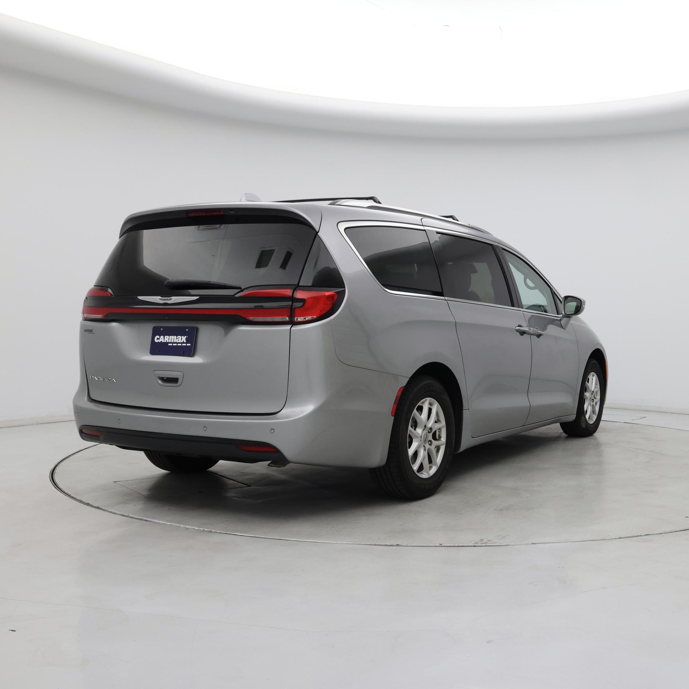 Thumbnail: 2021 Chrysler Pacifica - 8