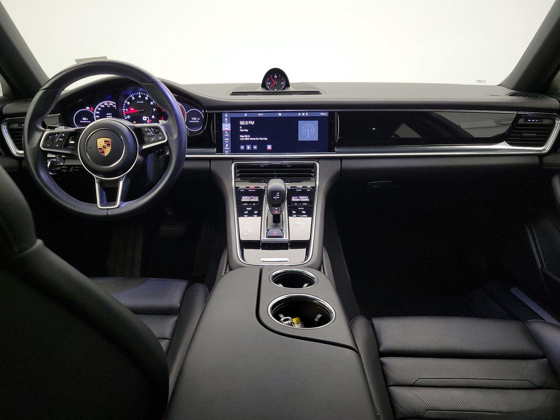 Thumbnail: 2020 Porsche Panamera - 9