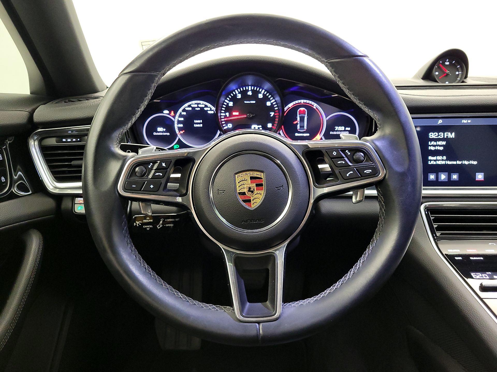 Thumbnail: 2020 Porsche Panamera - 10