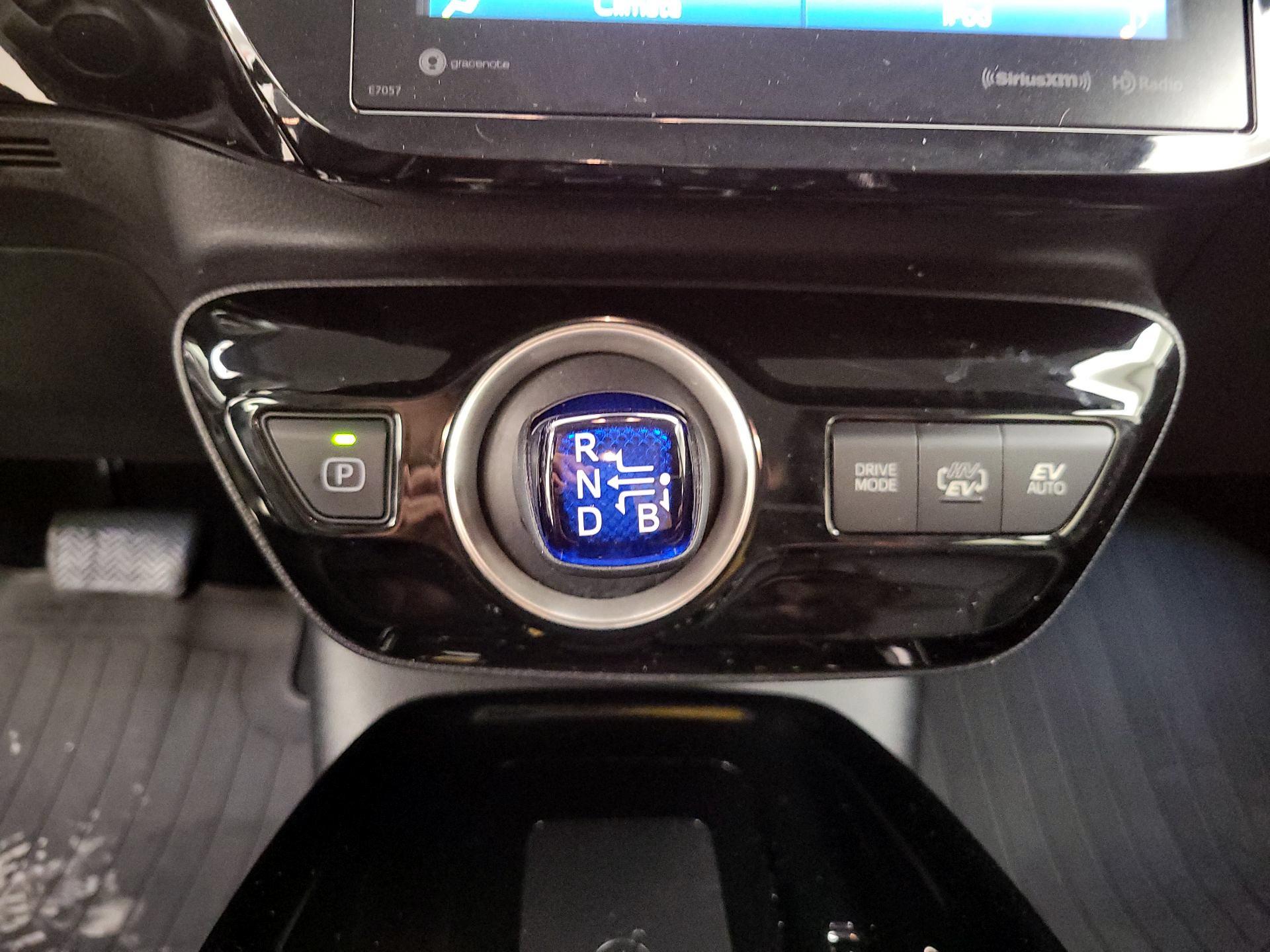 Thumbnail: 2020 Toyota Prius Prime - 18