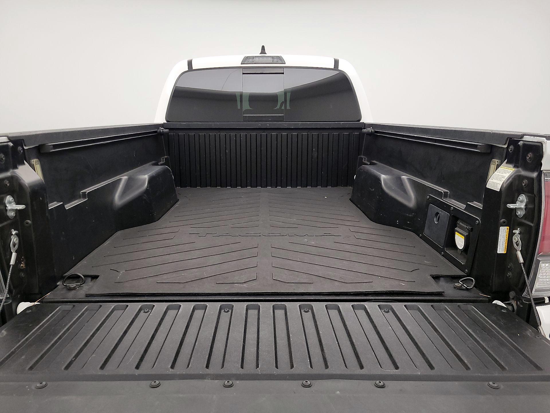 Thumbnail: 2021 Toyota Tacoma - 20
