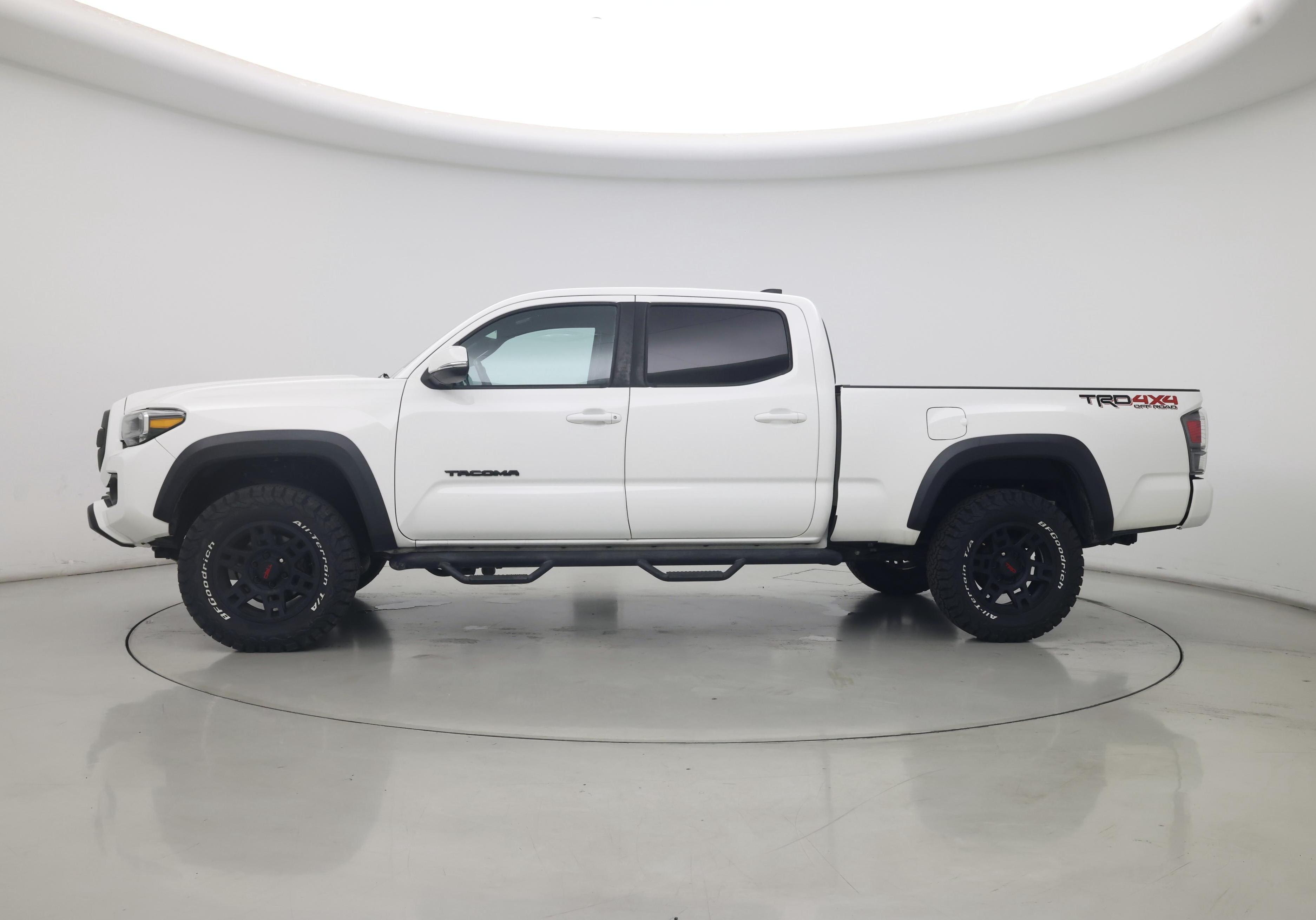 Thumbnail: 2021 Toyota Tacoma - 3