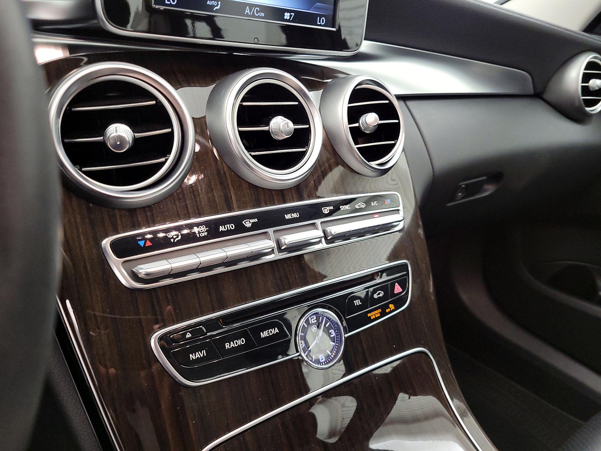 Thumbnail: 2015 Mercedes-Benz C-Class - 16