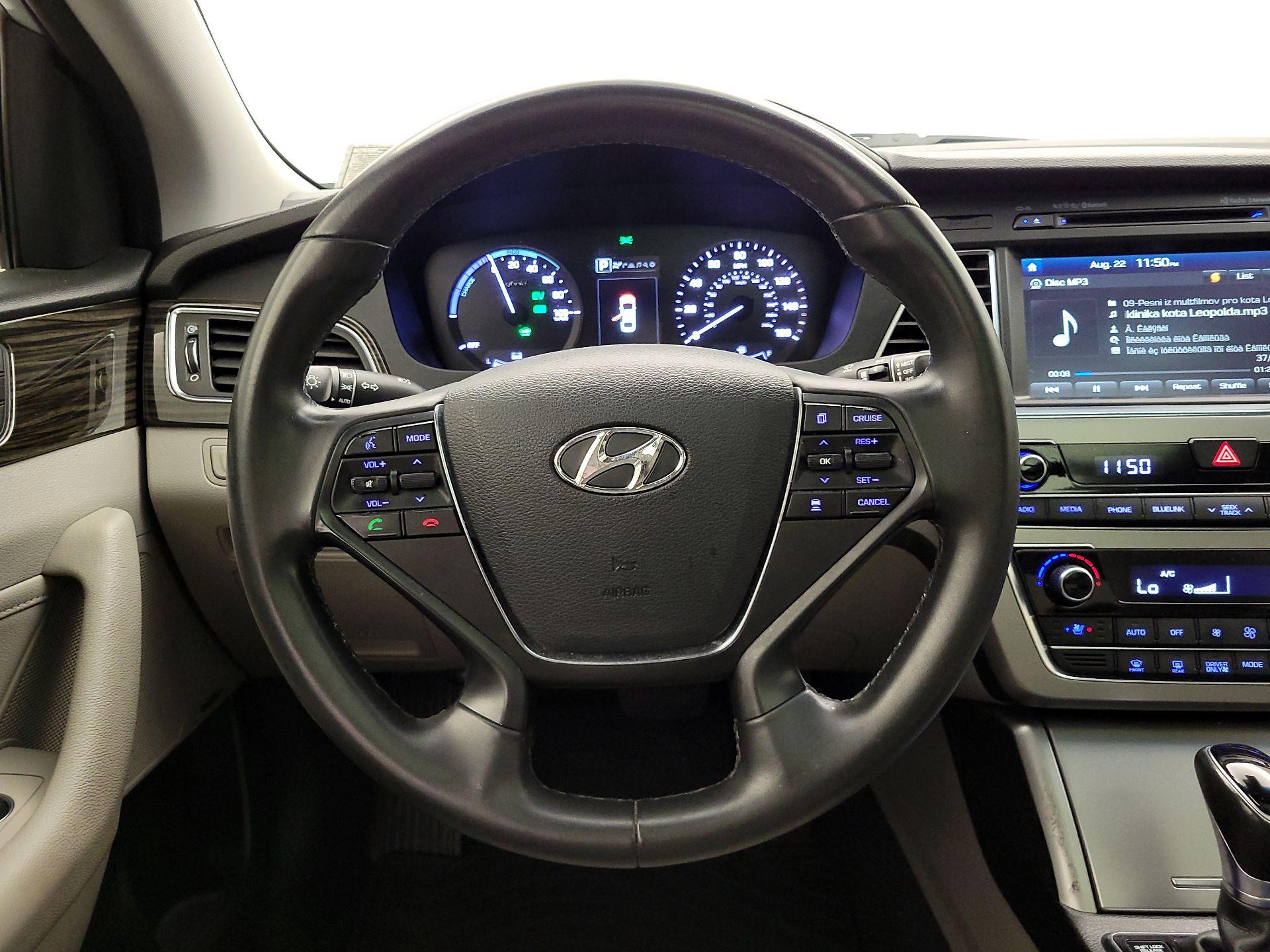 Thumbnail: 2017 Hyundai Sonata - 10
