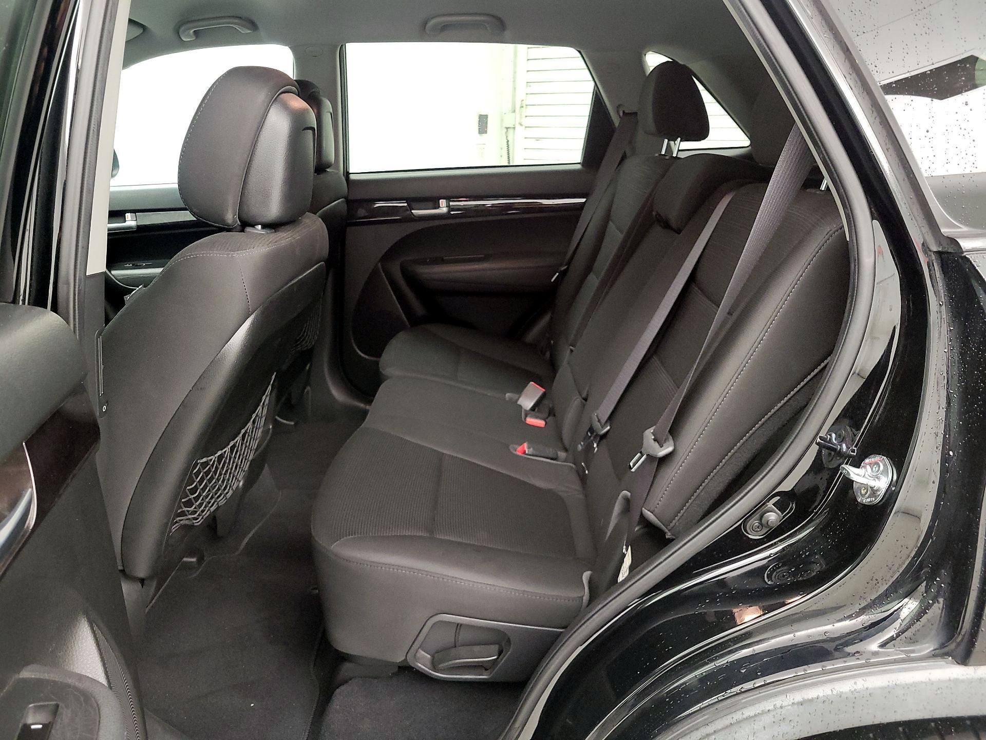 Thumbnail: 2014 Kia Sorento - 18