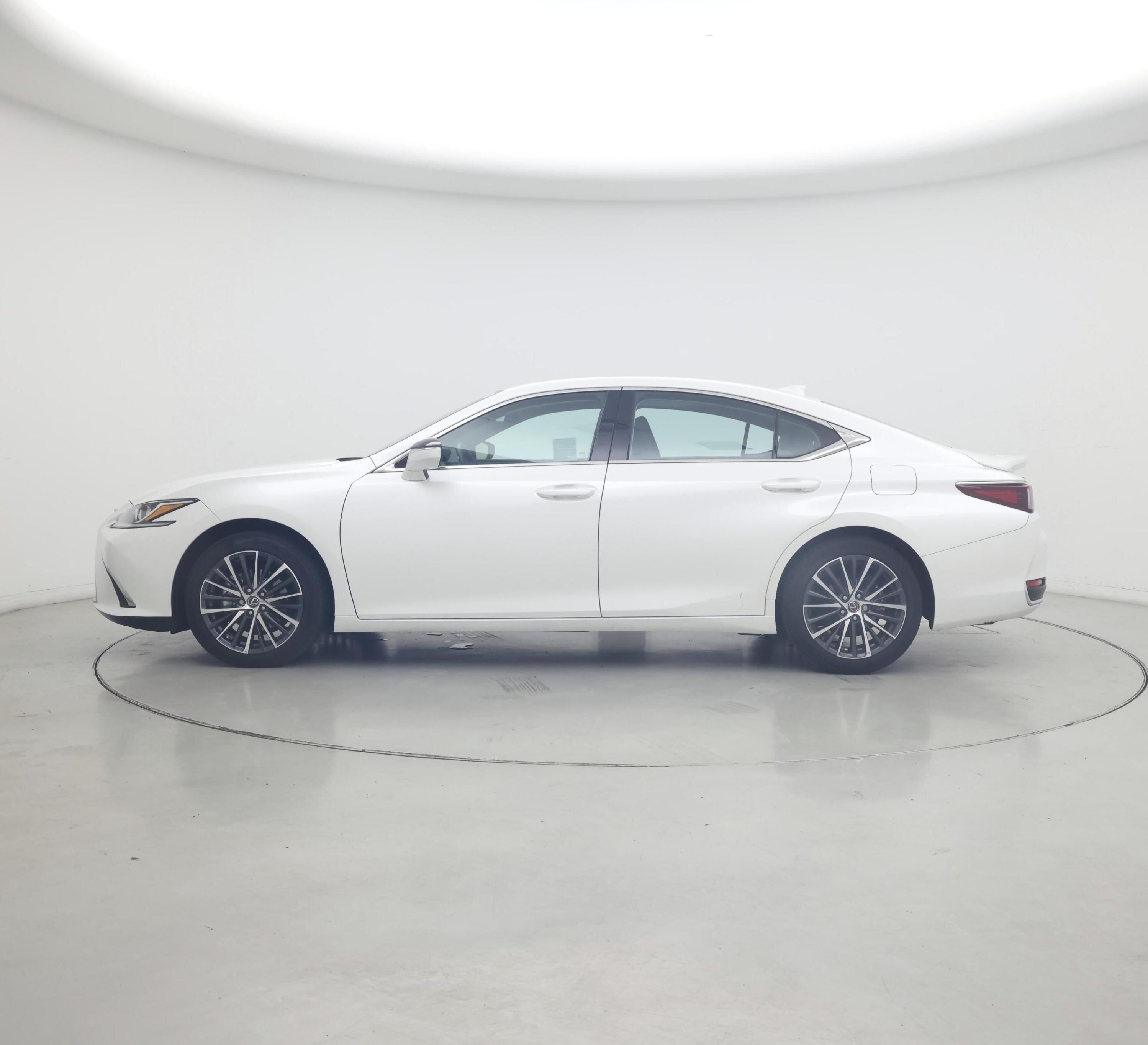 Thumbnail: 2024 Lexus ES - 3