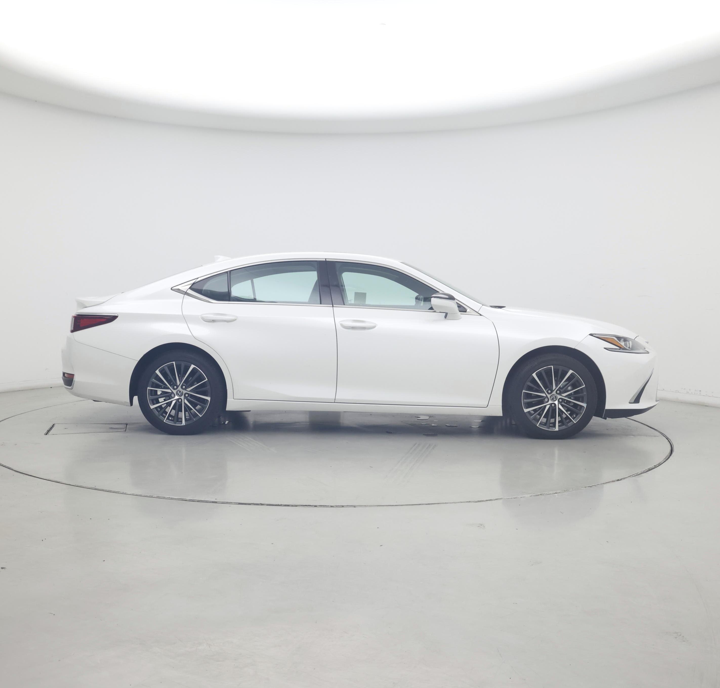 Thumbnail: 2024 Lexus ES - 7